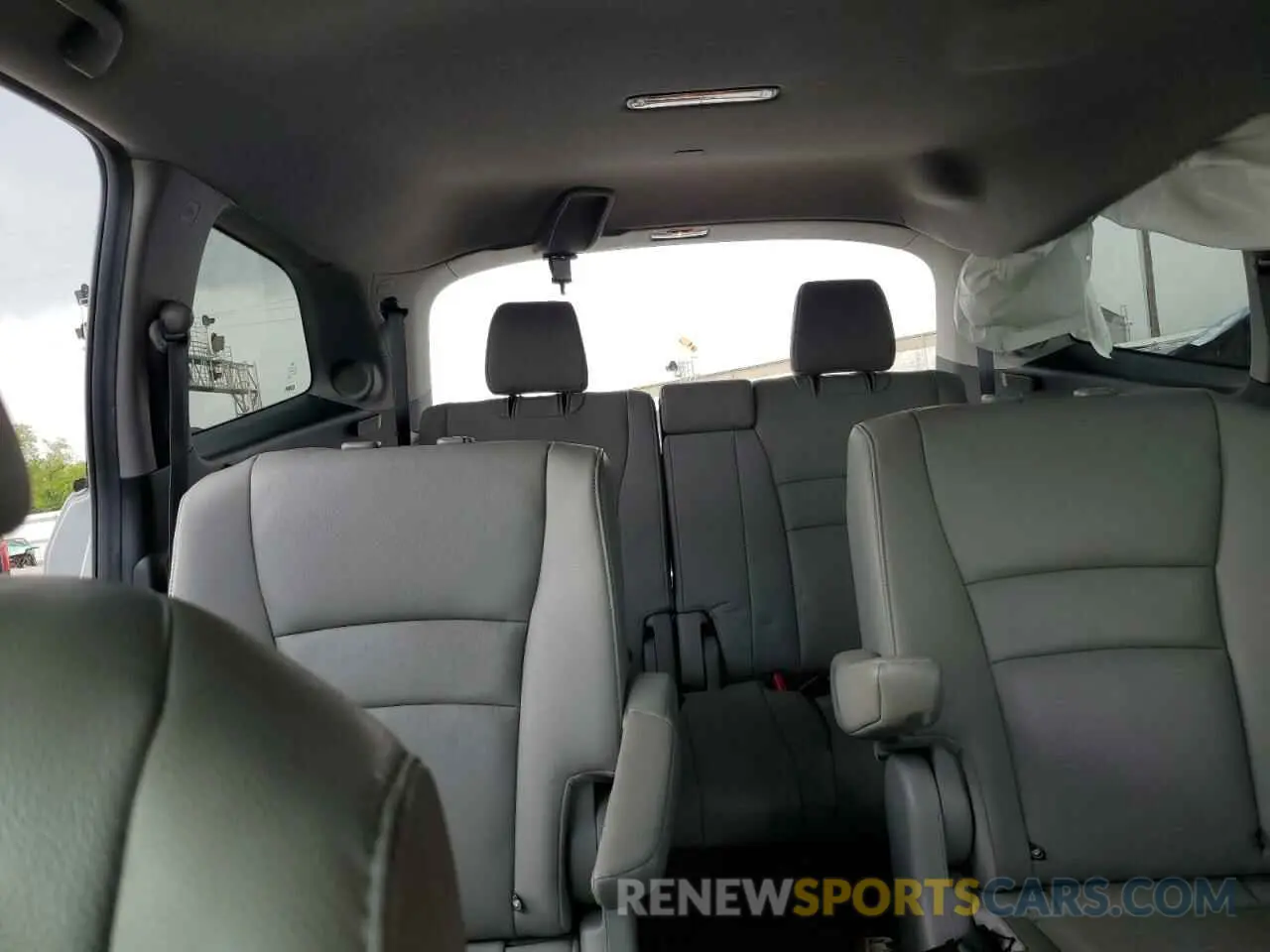 10 Photograph of a damaged car 5FNYF6H69NB019572 HONDA PILOT 2022