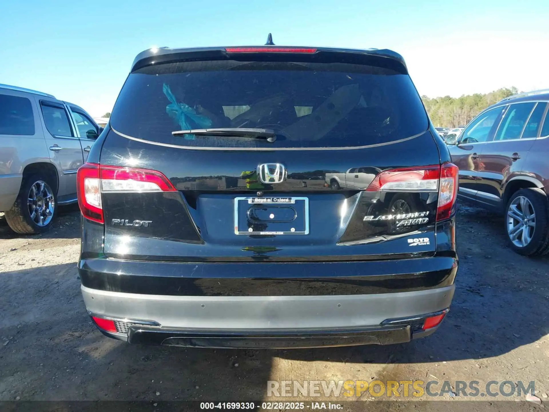 17 Photograph of a damaged car 5FNYF6H73NB006907 HONDA PILOT 2022