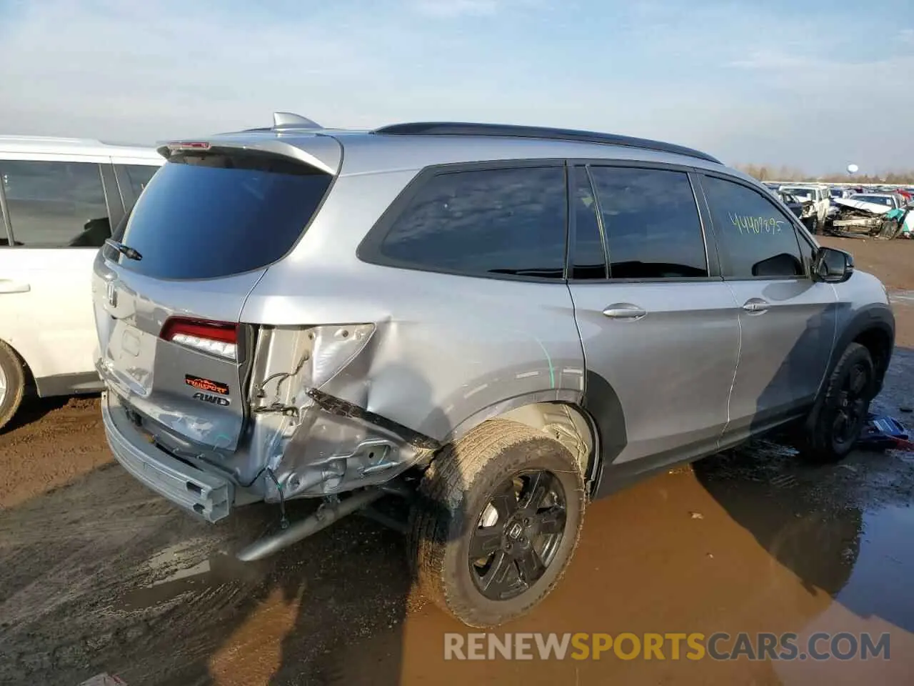 3 Photograph of a damaged car 5FNYF6H81NB046864 HONDA PILOT 2022