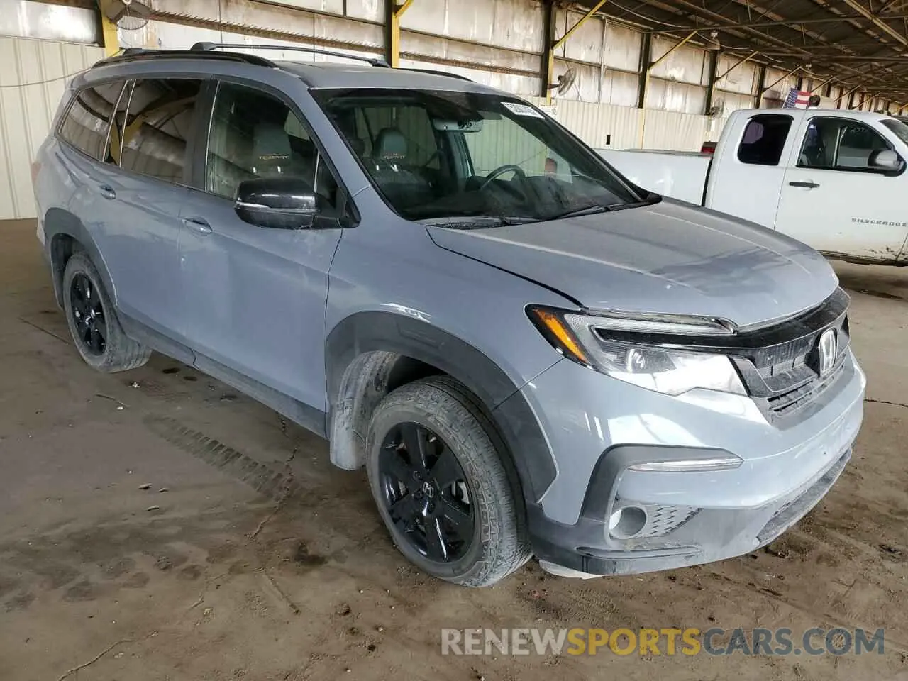 4 Photograph of a damaged car 5FNYF6H88NB047817 HONDA PILOT 2022