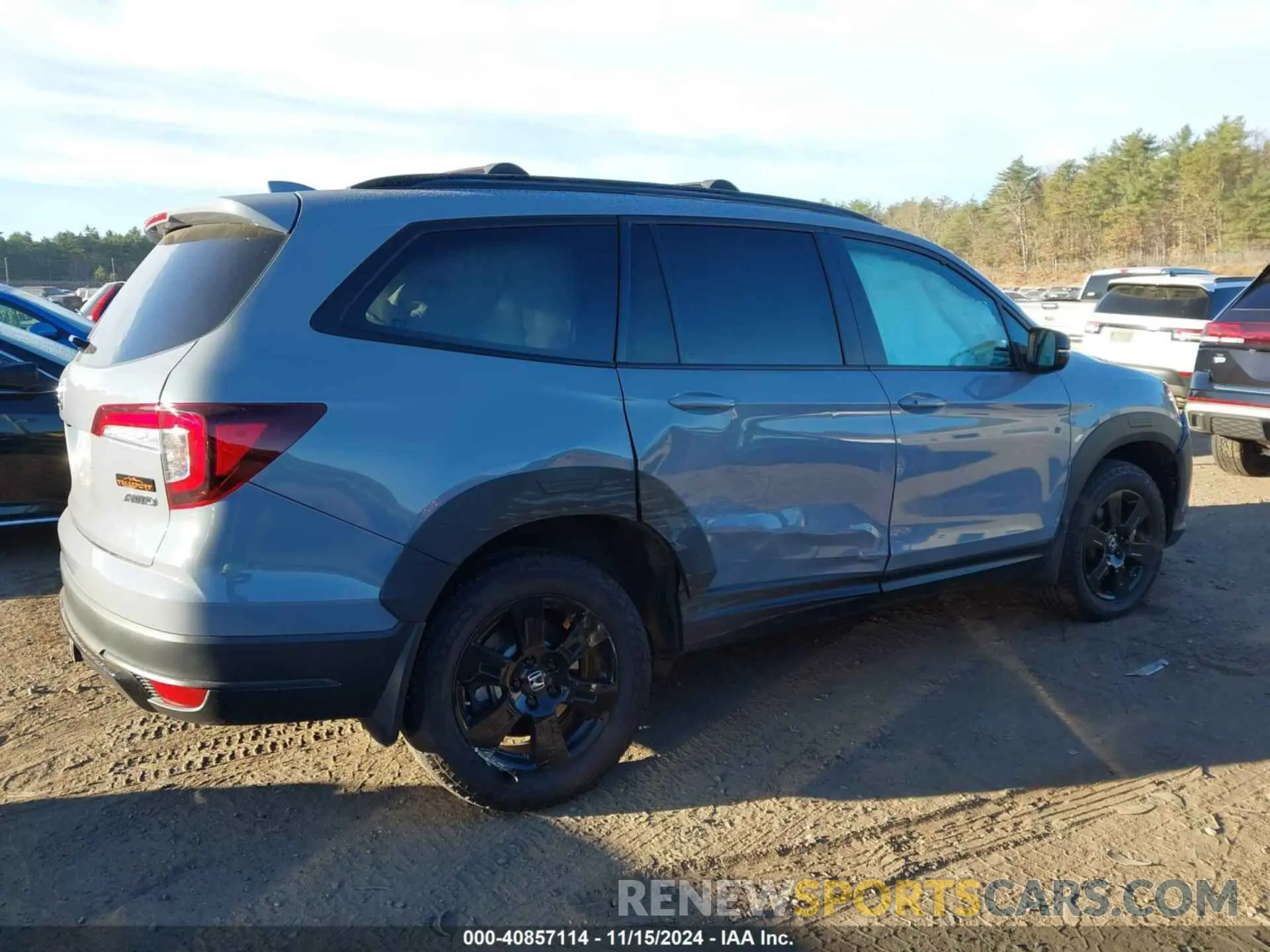 13 Photograph of a damaged car 5FNYF6H88NB068019 HONDA PILOT 2022