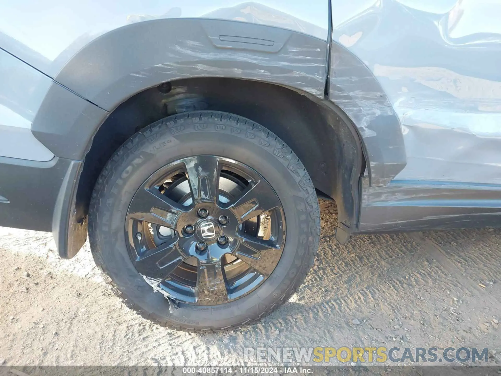 17 Photograph of a damaged car 5FNYF6H88NB068019 HONDA PILOT 2022