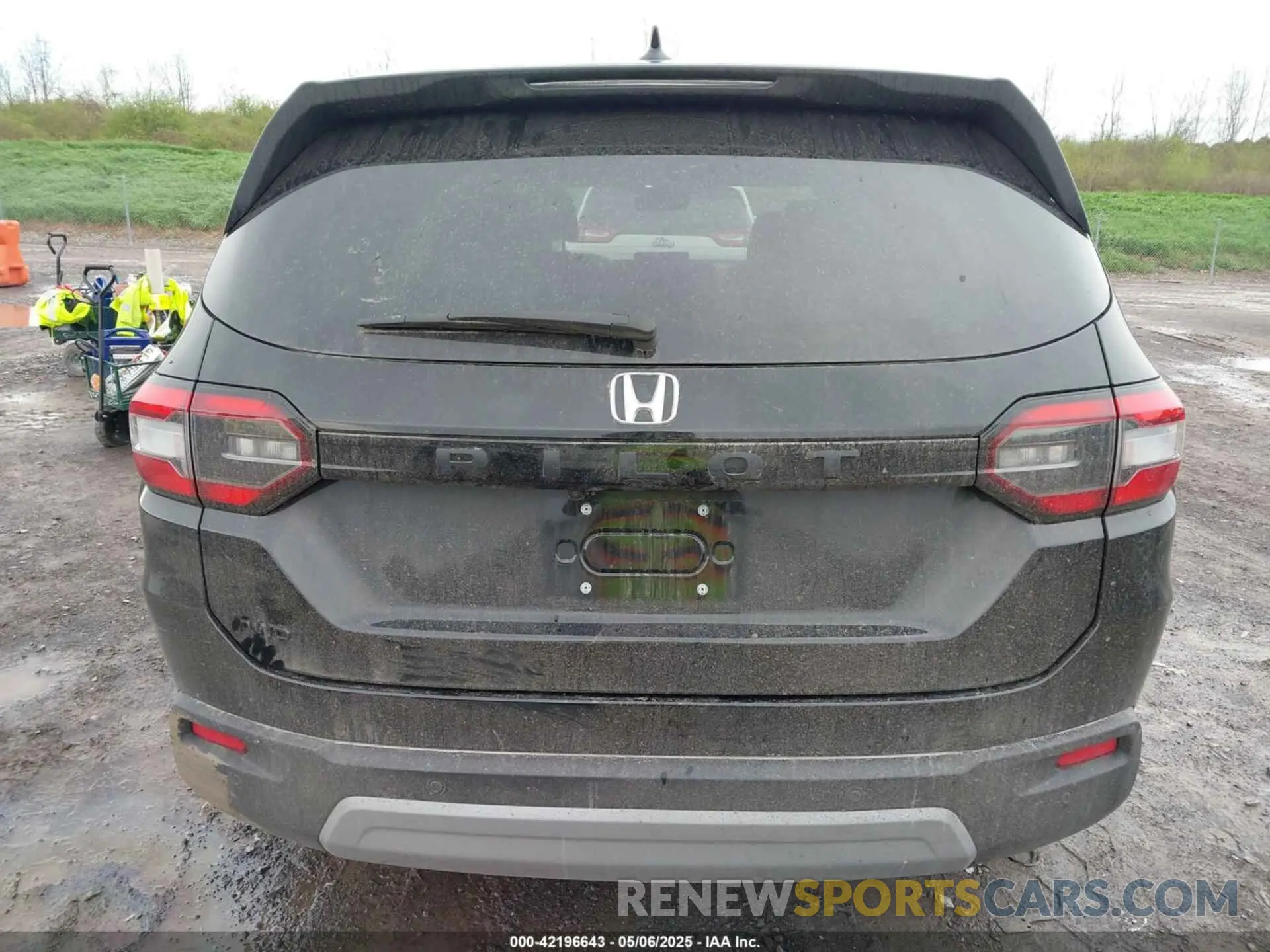16 Photograph of a damaged car 5FNYG1H48PB045971 HONDA PILOT 2023