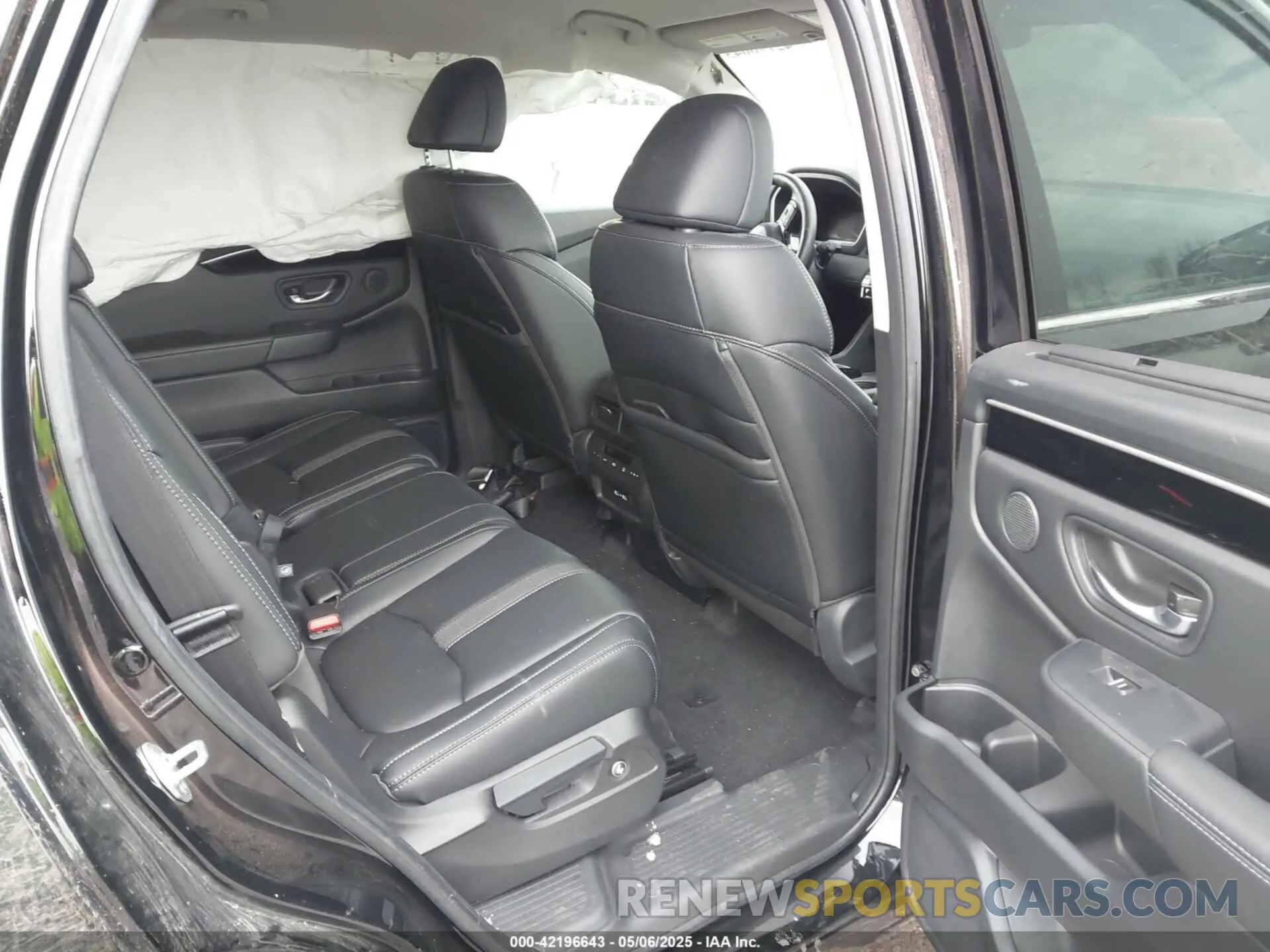 8 Photograph of a damaged car 5FNYG1H48PB045971 HONDA PILOT 2023