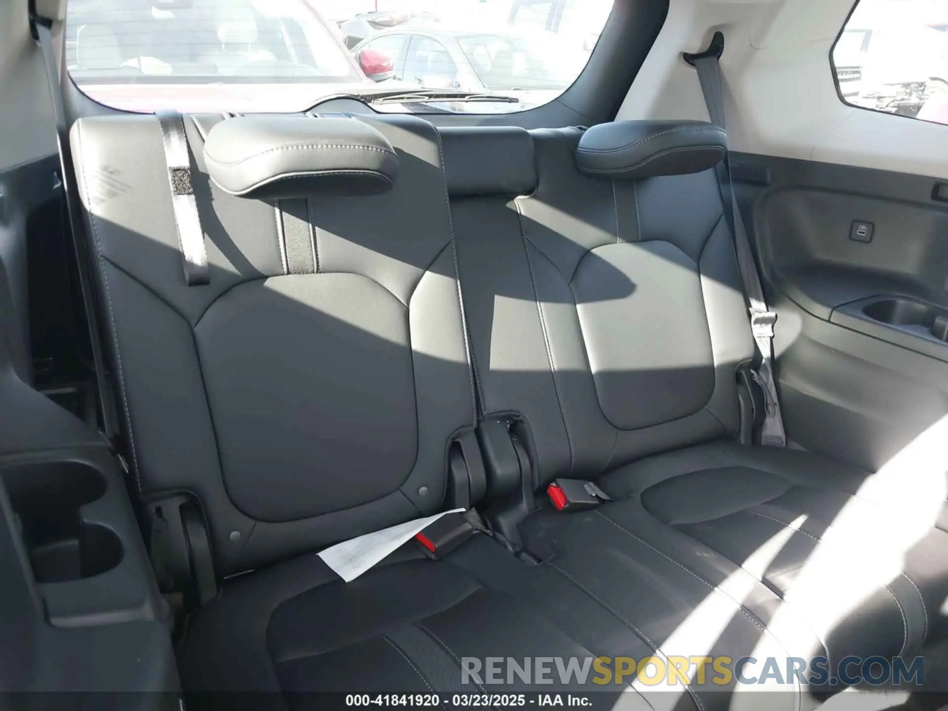 18 Фотография поврежденного автомобиля 5FNYG1H48PB053729 HONDA PILOT 2023