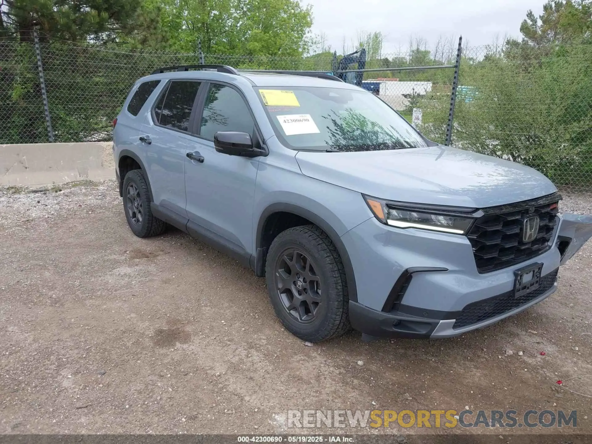 1 Photograph of a damaged car 5FNYG1H61PB026888 HONDA PILOT 2023
