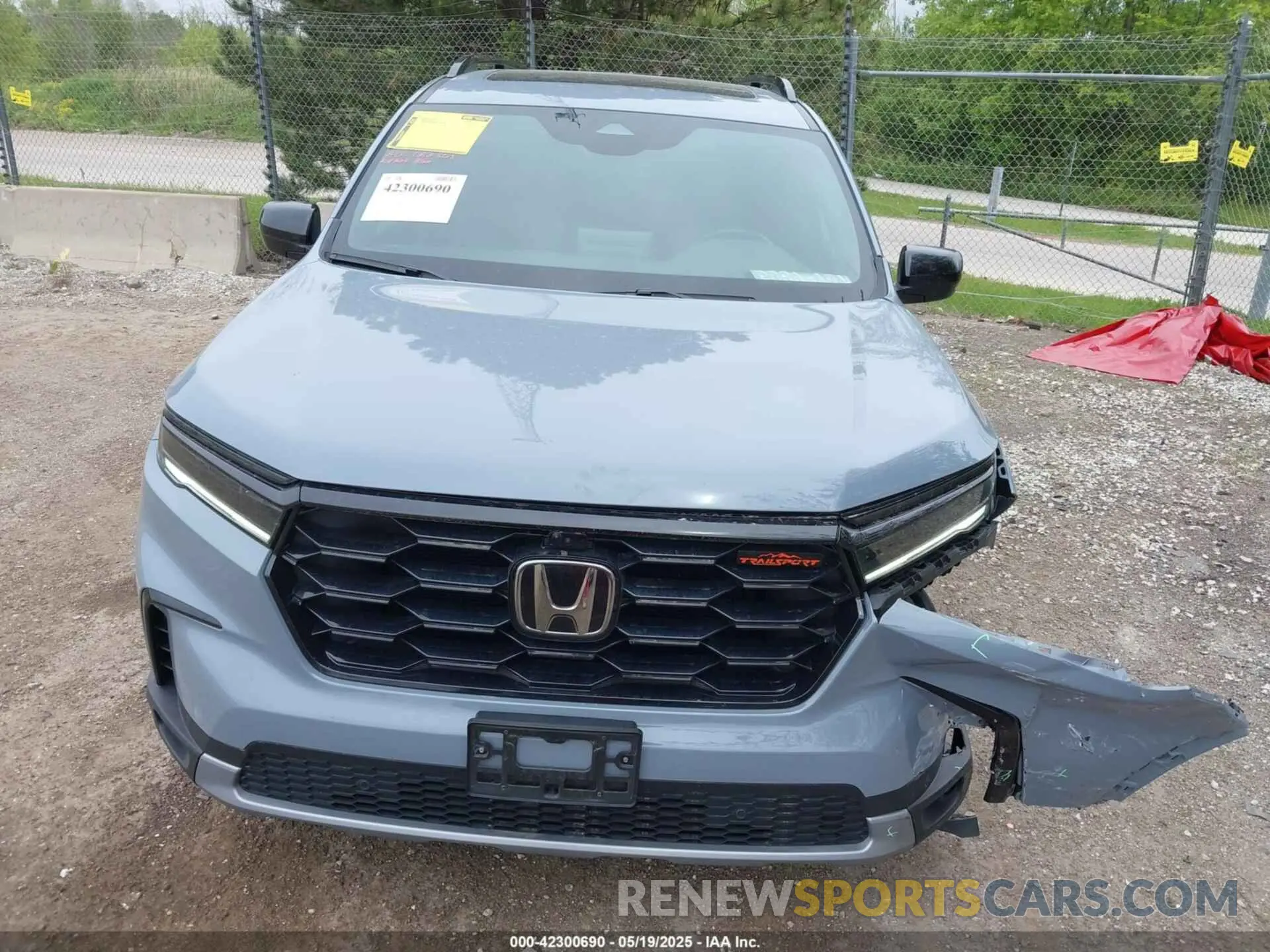 13 Photograph of a damaged car 5FNYG1H61PB026888 HONDA PILOT 2023
