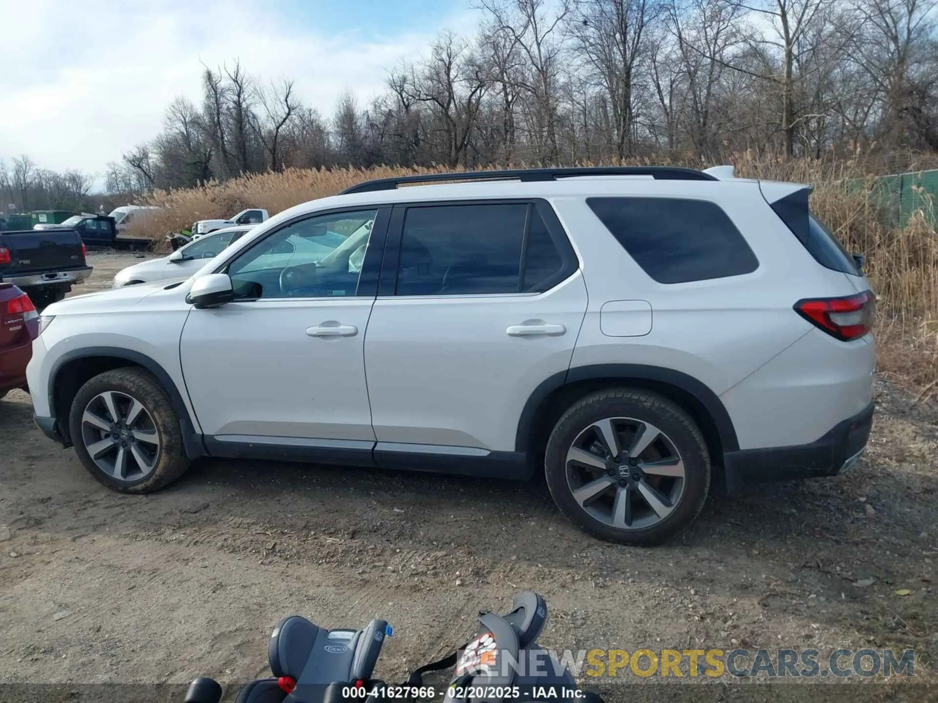 14 Фотография поврежденного автомобиля 5FNYG1H73PB020471 HONDA PILOT 2023