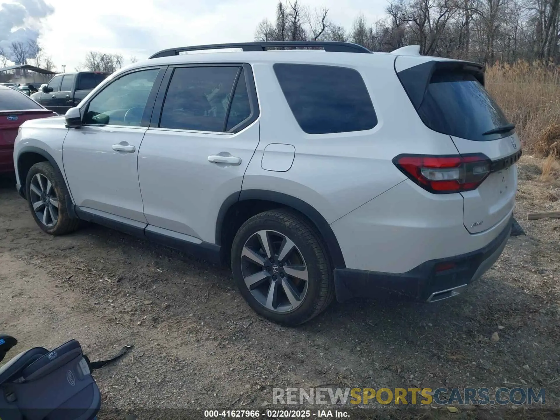 3 Фотография поврежденного автомобиля 5FNYG1H73PB020471 HONDA PILOT 2023