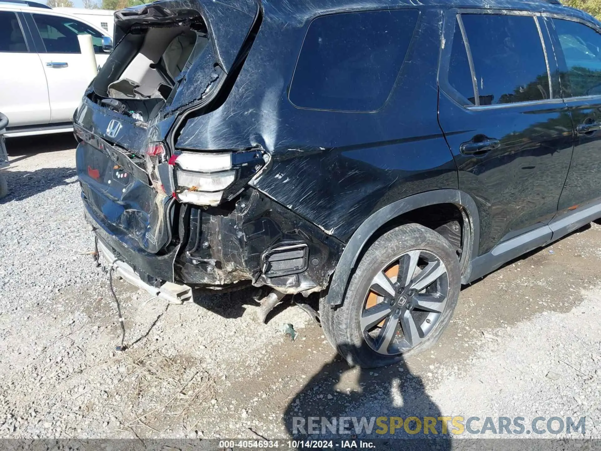 12 Photograph of a damaged car 5FNYG1H77PB013782 HONDA PILOT 2023