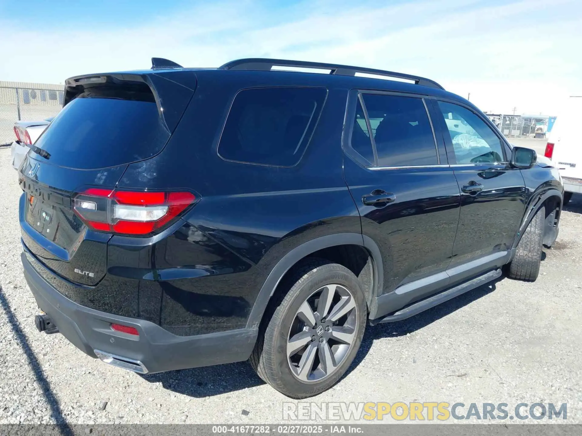 4 Фотография поврежденного автомобиля 5FNYG1H80PB007959 HONDA PILOT 2023