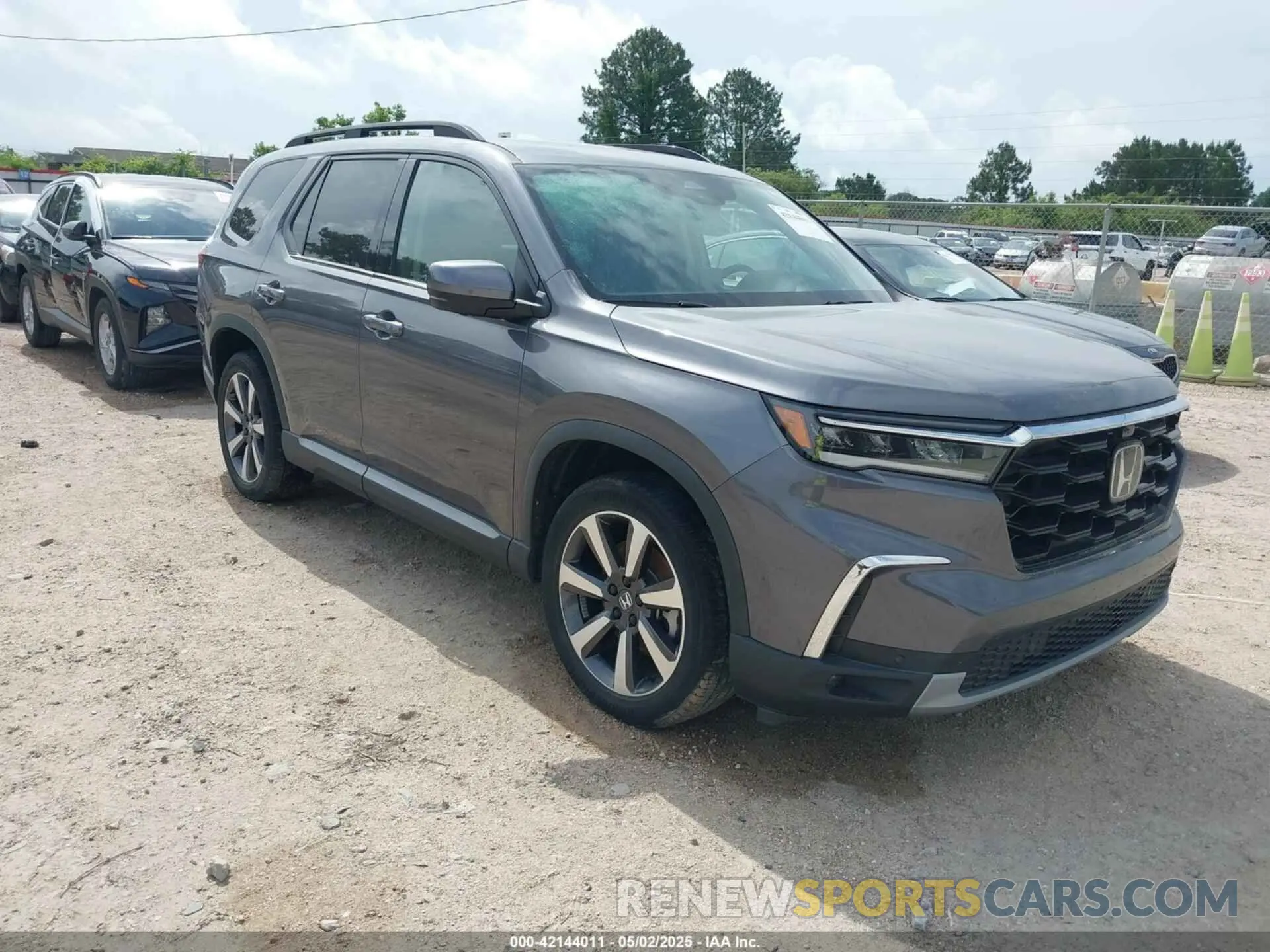 1 Photograph of a damaged car 5FNYG1H82PB010622 HONDA PILOT 2023