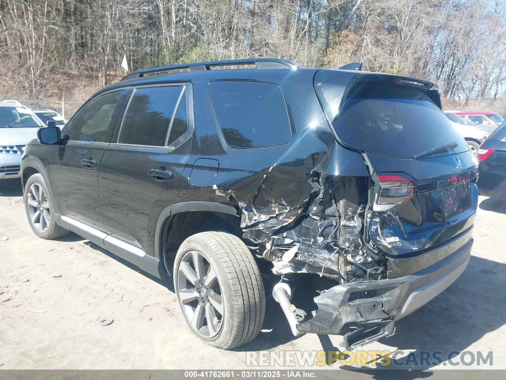 3 Photograph of a damaged car 5FNYG1H84PB008077 HONDA PILOT 2023