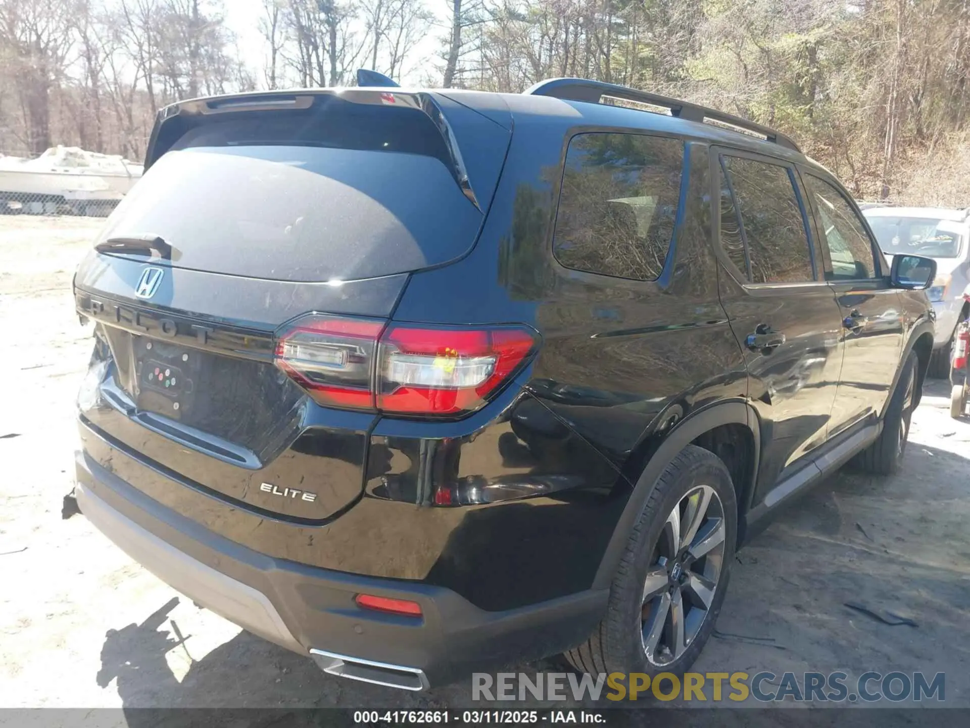 4 Photograph of a damaged car 5FNYG1H84PB008077 HONDA PILOT 2023