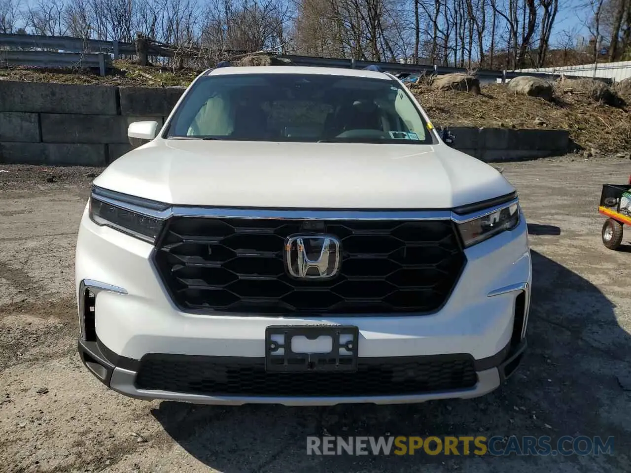 5 Photograph of a damaged car 5FNYG1H87PB022071 HONDA PILOT 2023