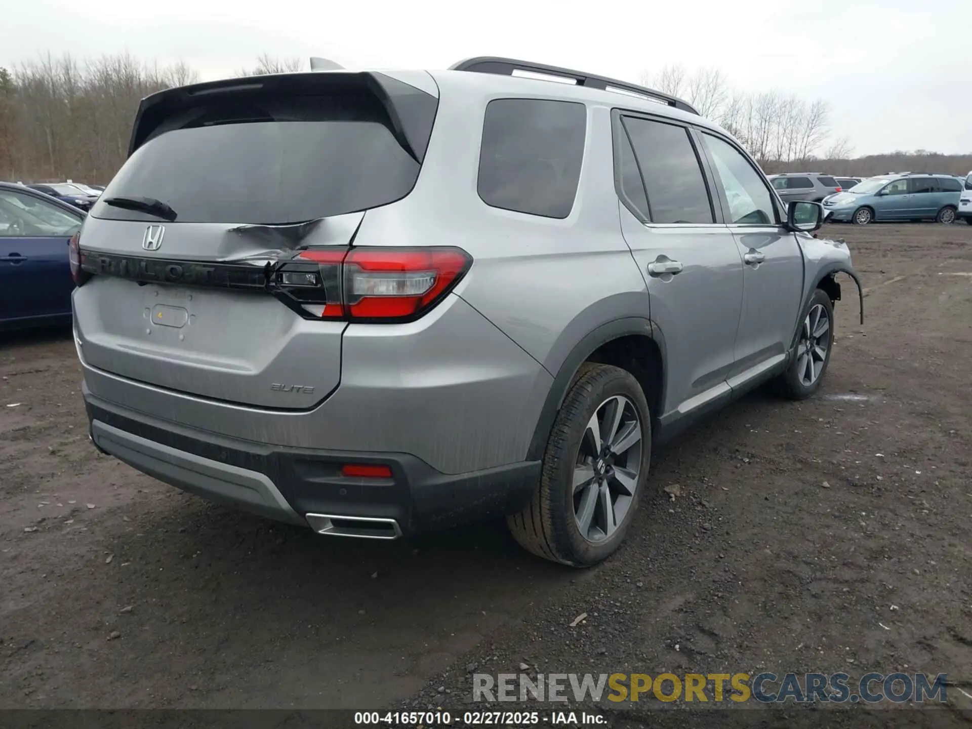 4 Photograph of a damaged car 5FNYG1H87PB034320 HONDA PILOT 2023