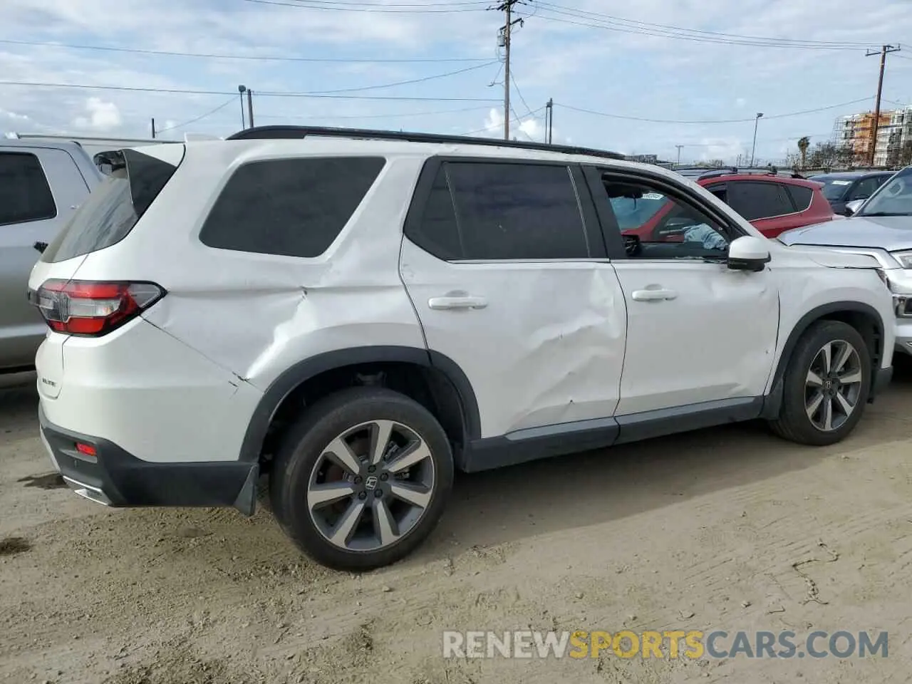 3 Photograph of a damaged car 5FNYG1H8XPB016782 HONDA PILOT 2023