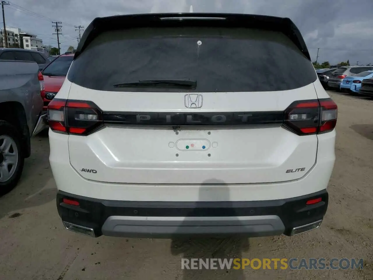 6 Photograph of a damaged car 5FNYG1H8XPB016782 HONDA PILOT 2023