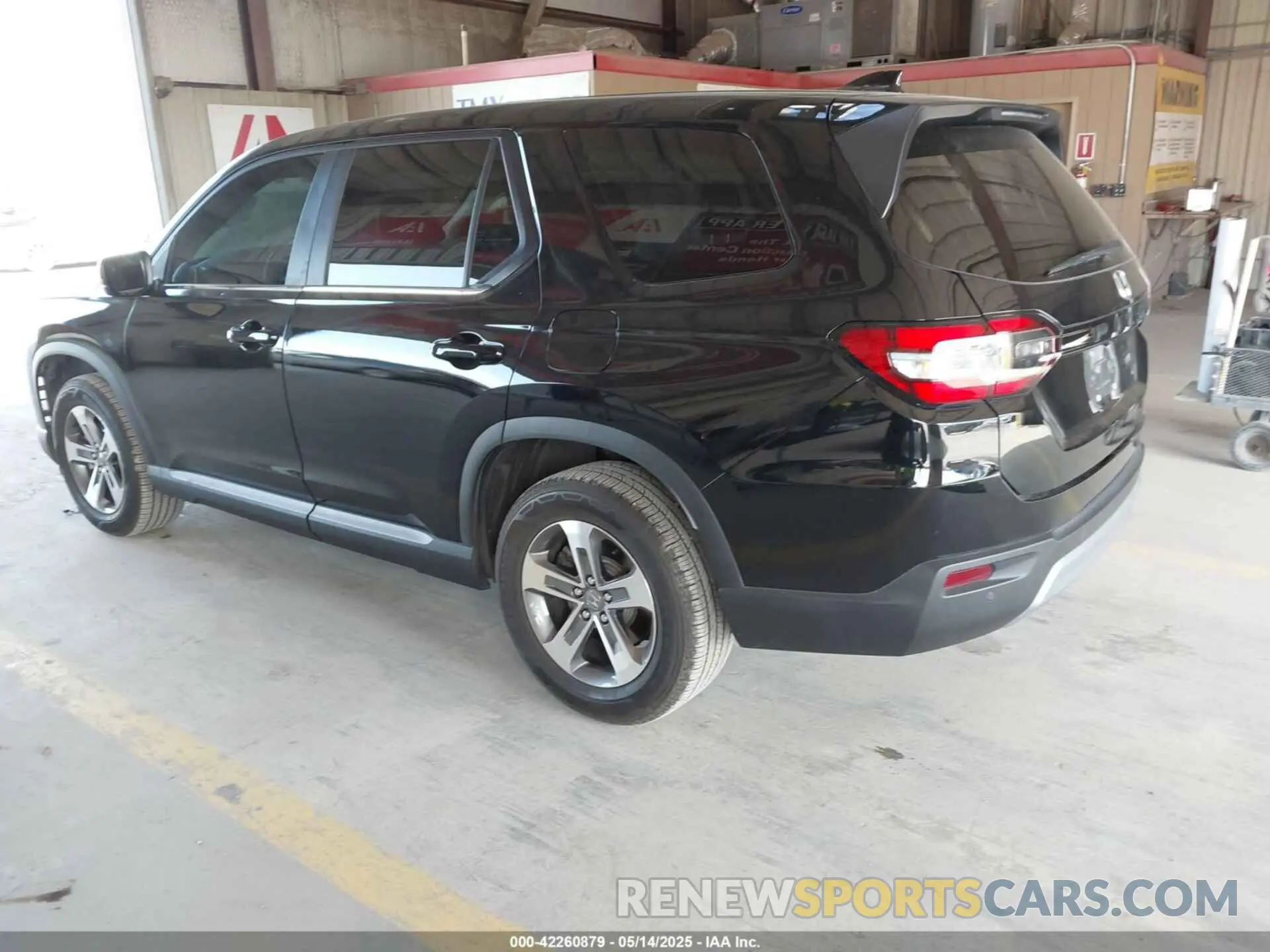 3 Photograph of a damaged car 5FNYG2H53PB014416 HONDA PILOT 2023