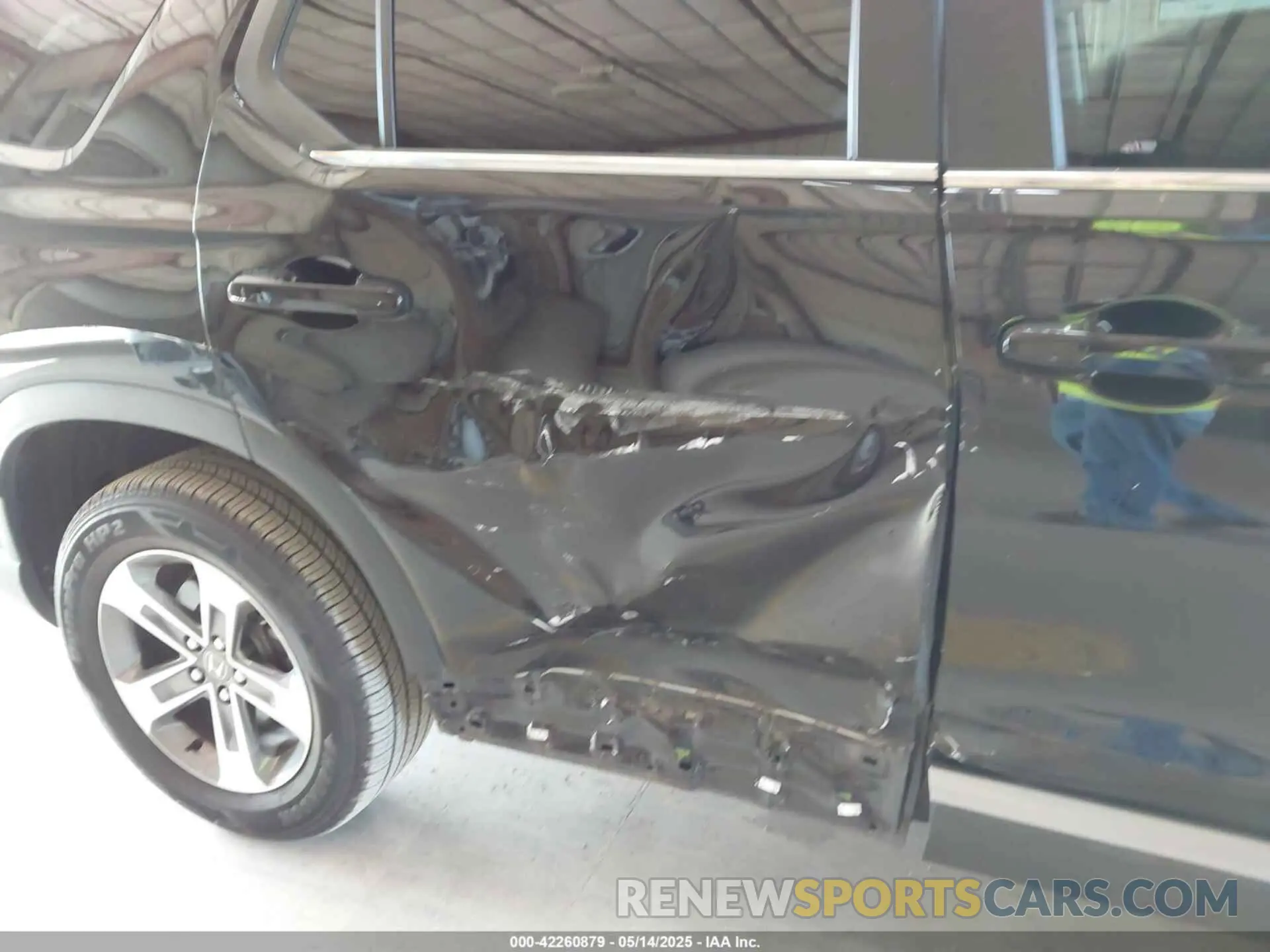 6 Photograph of a damaged car 5FNYG2H53PB014416 HONDA PILOT 2023