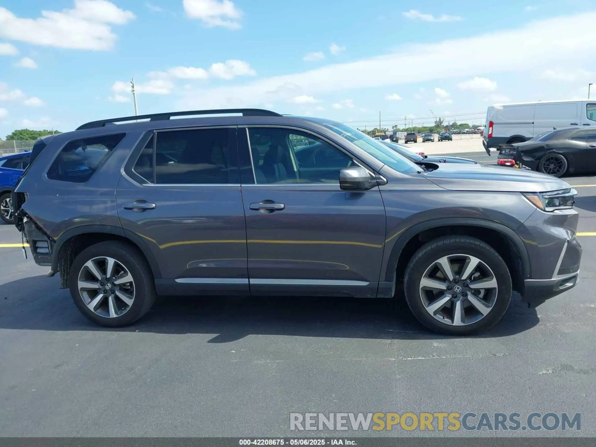 14 Photograph of a damaged car 5FNYG2H71PB012374 HONDA PILOT 2023