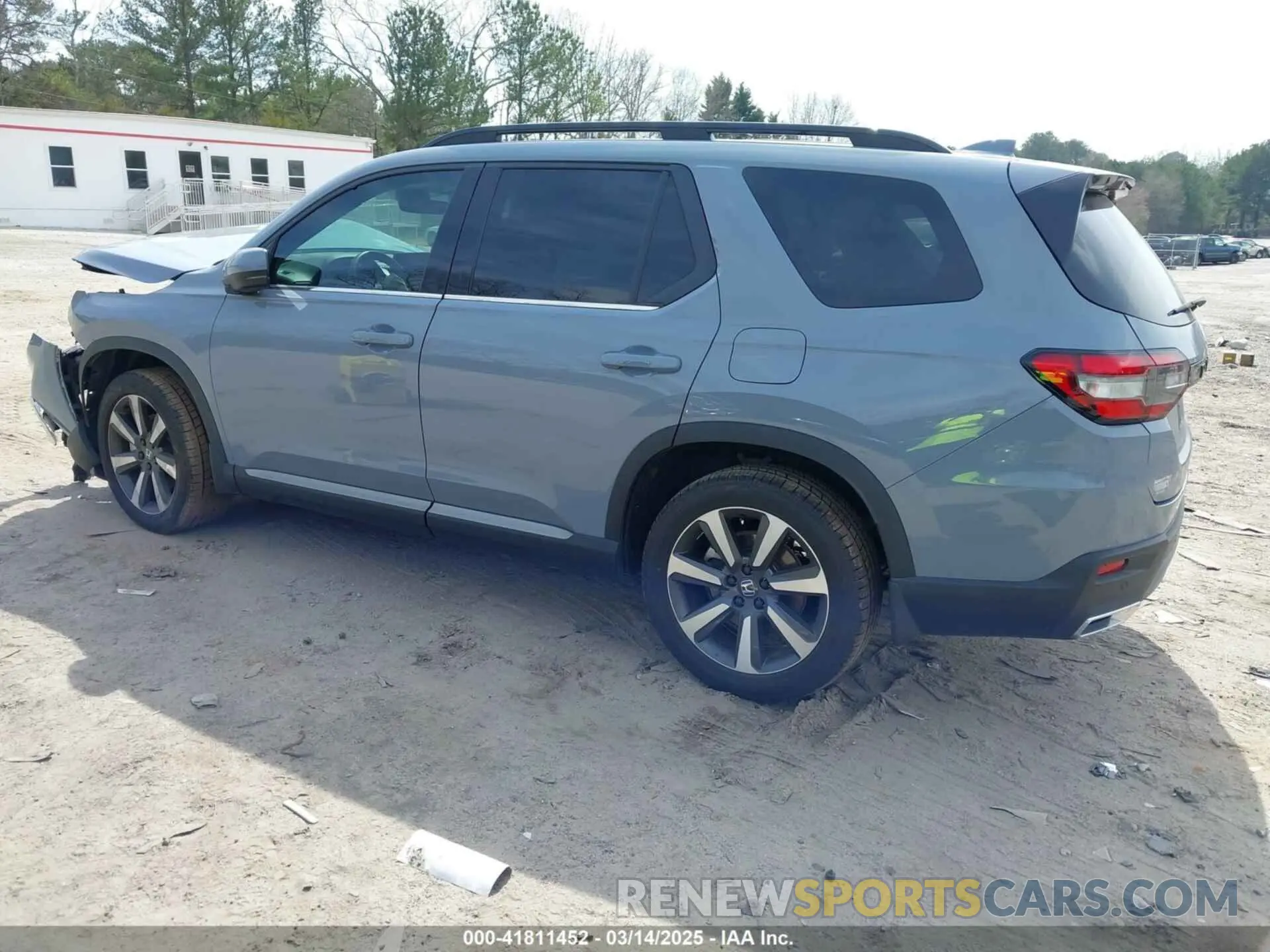 3 Фотография поврежденного автомобиля 5FNYG2H73PB000968 HONDA PILOT 2023