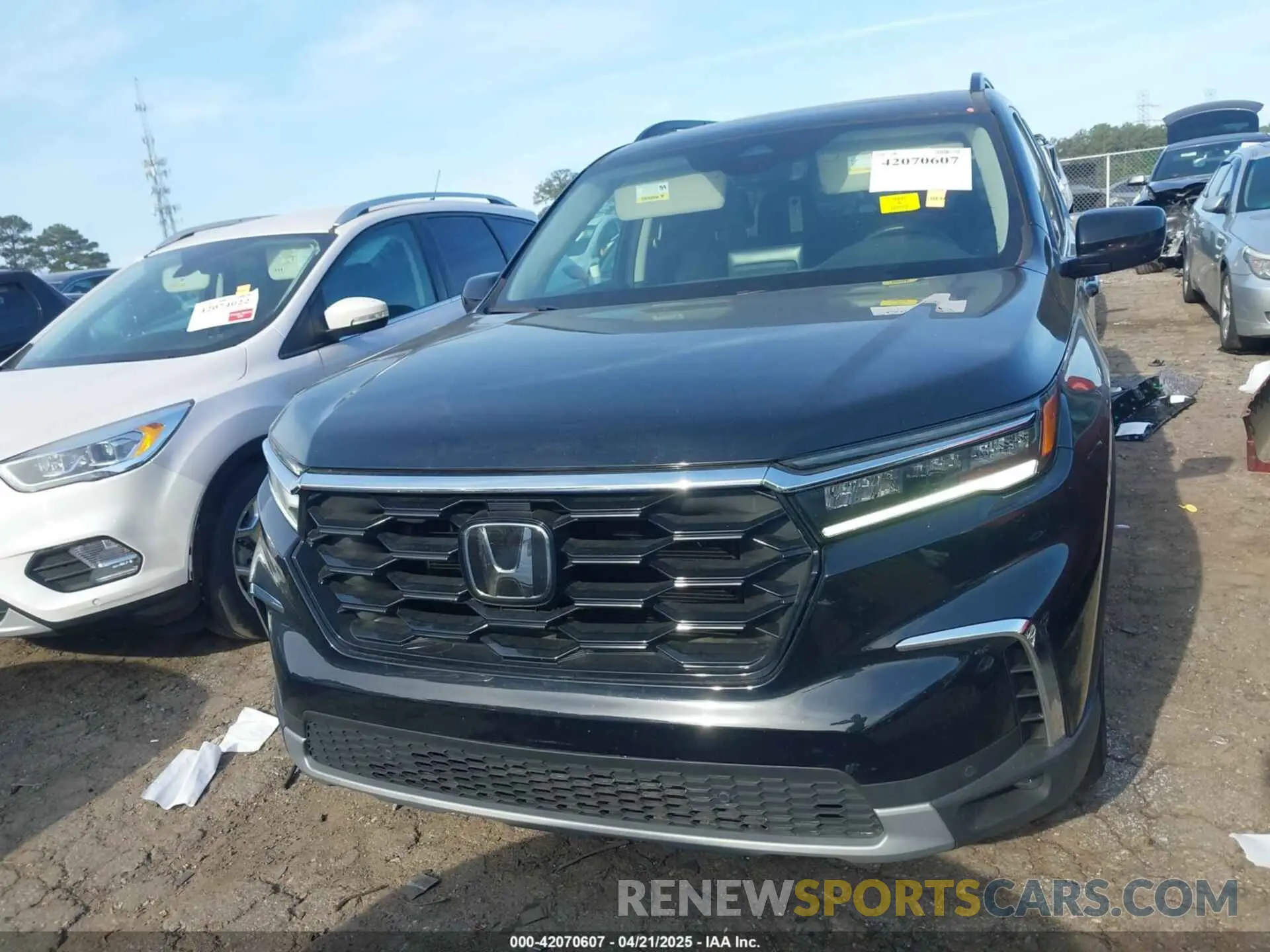13 Photograph of a damaged car 5FNYG2H77PB002996 HONDA PILOT 2023