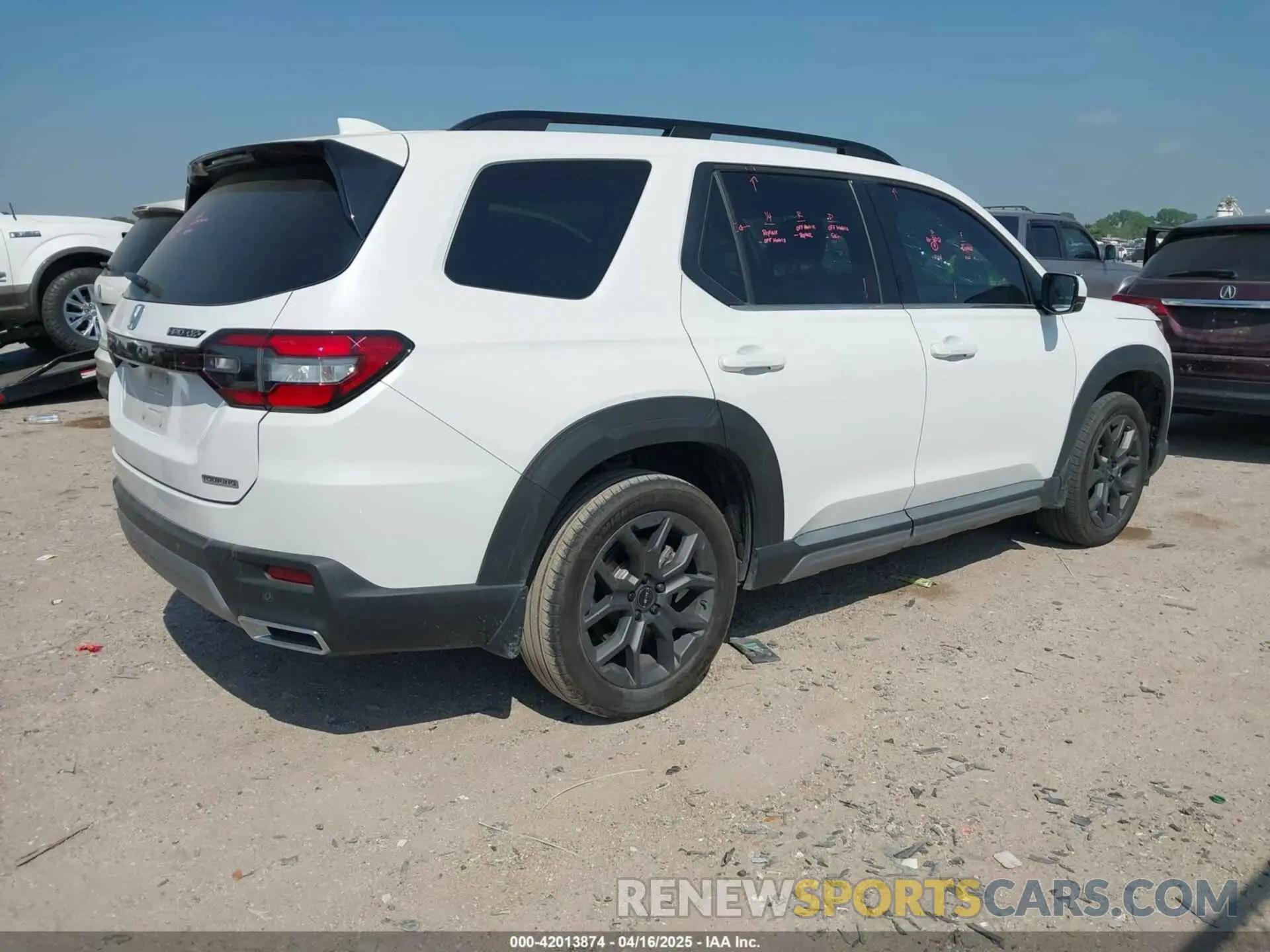 4 Фотография поврежденного автомобиля 5FNYG2H77PB013738 HONDA PILOT 2023