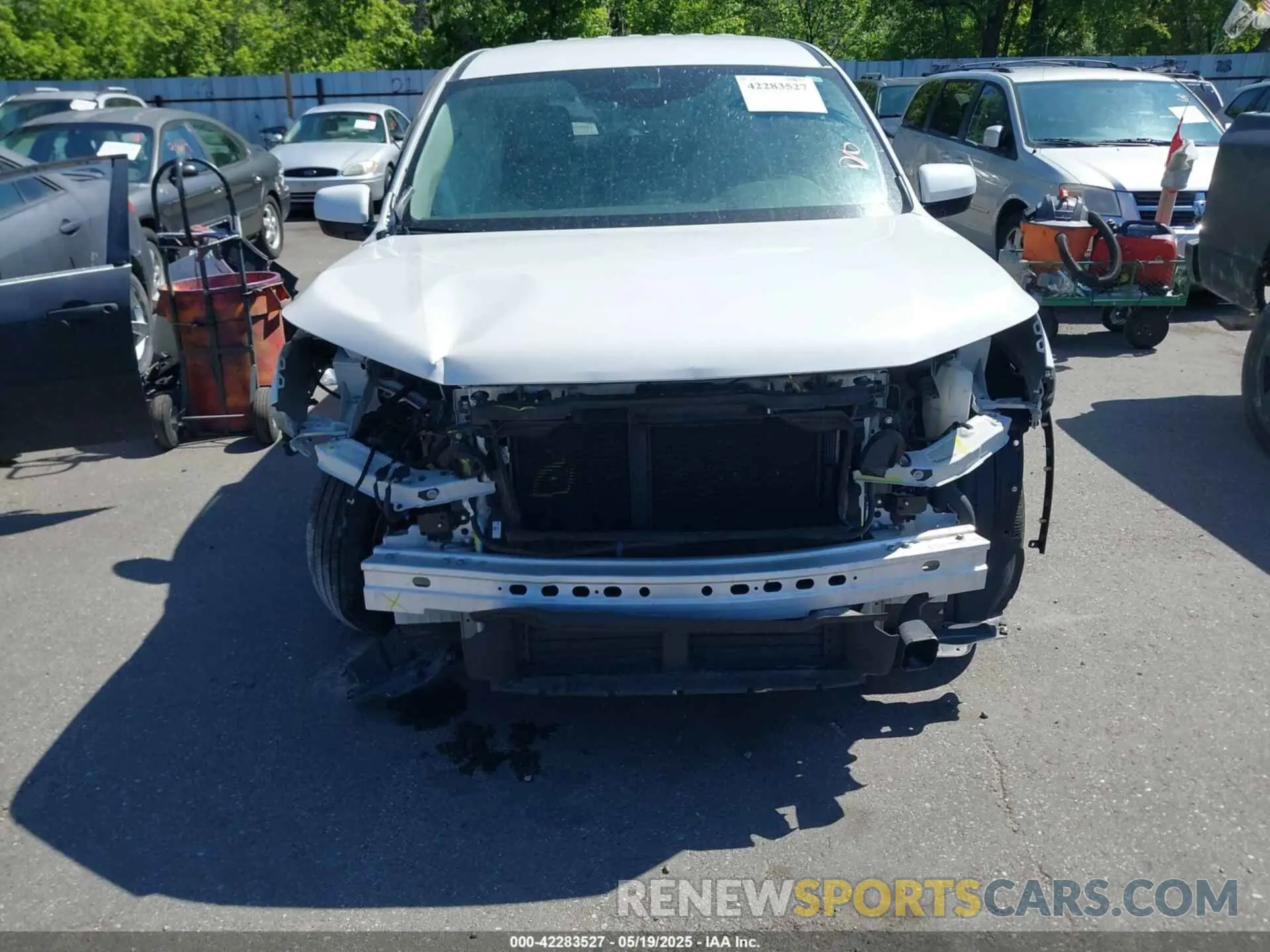12 Photograph of a damaged car 5FNYG1H46RB014463 HONDA PILOT 2024