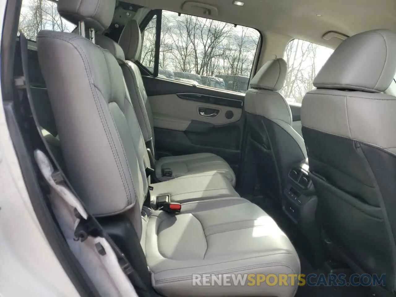 11 Фотография поврежденного автомобиля 5FNYG1H49RB032097 HONDA PILOT 2024