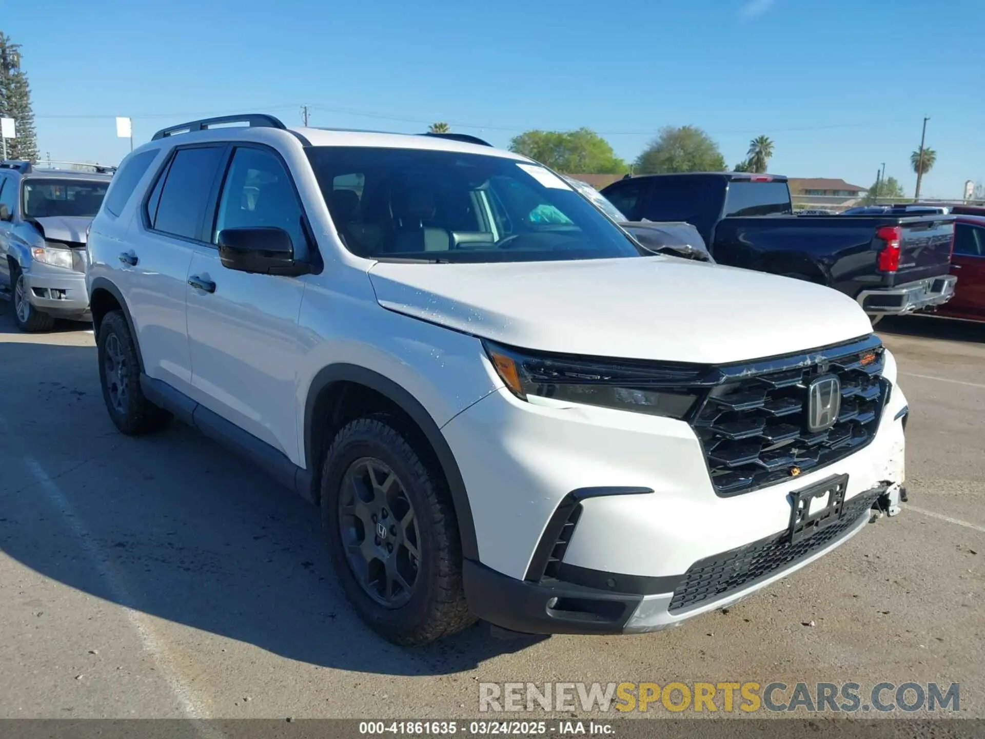 1 Photograph of a damaged car 5FNYG1H62RB016499 HONDA PILOT 2024