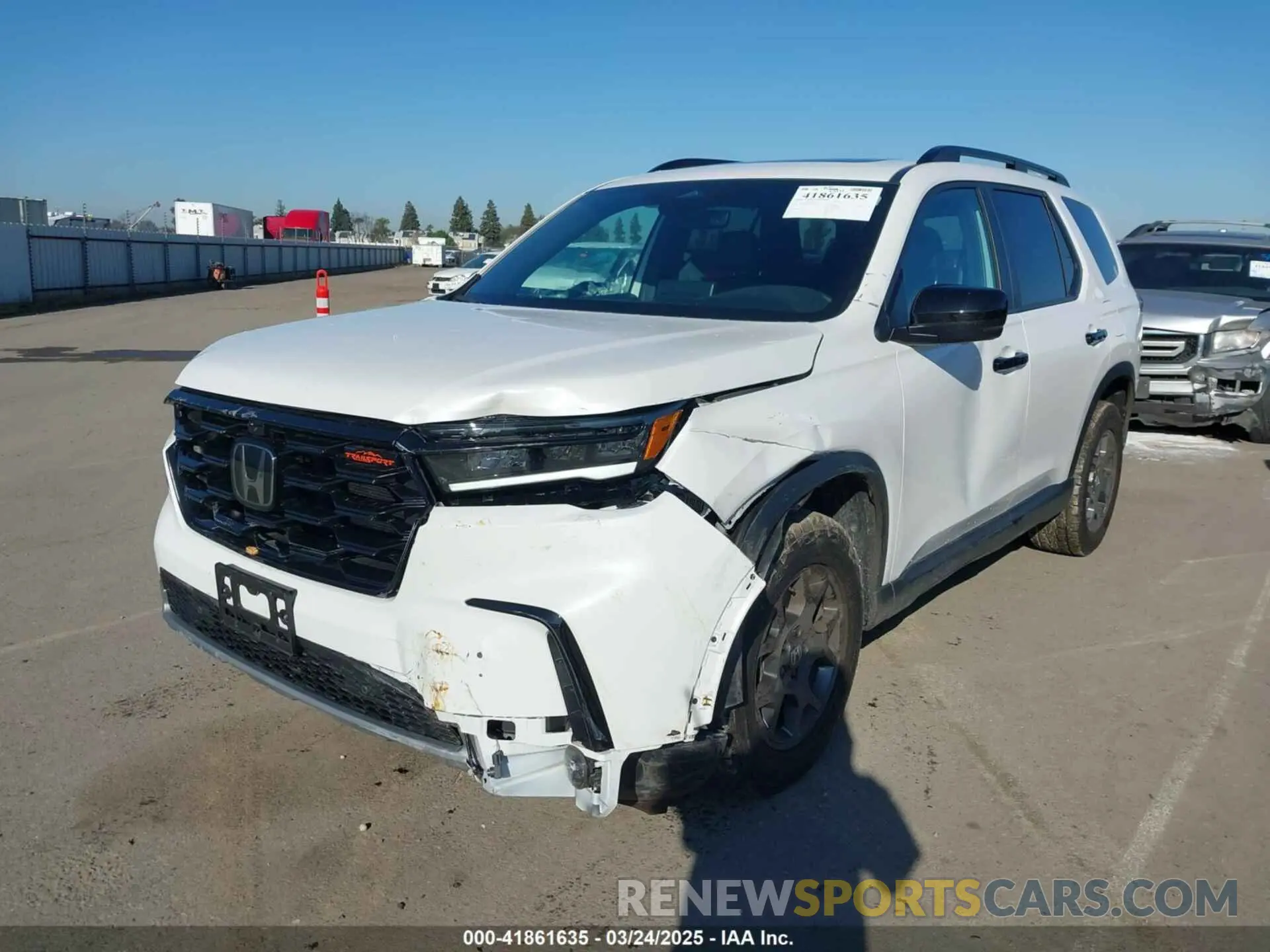 2 Photograph of a damaged car 5FNYG1H62RB016499 HONDA PILOT 2024