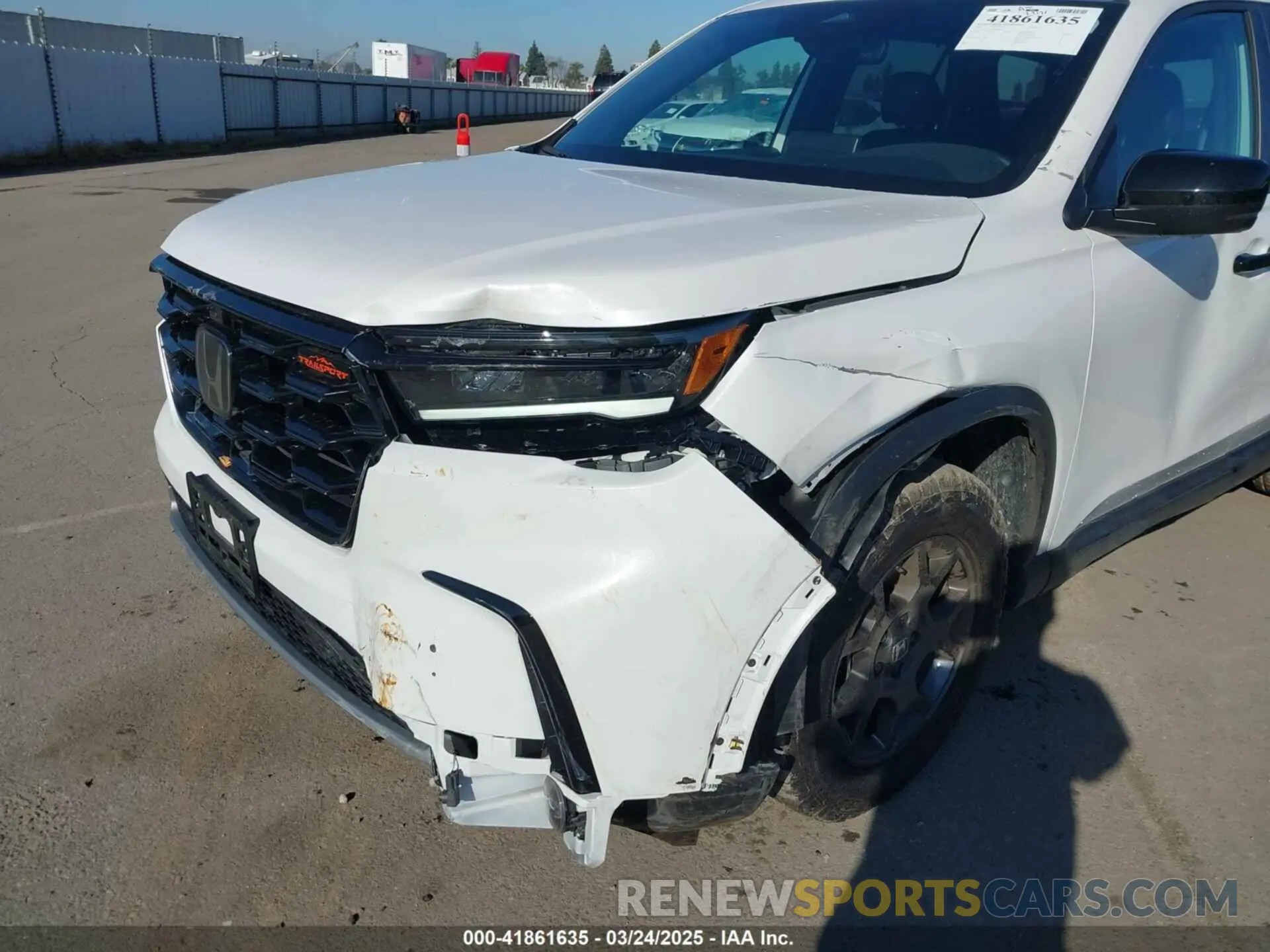 6 Photograph of a damaged car 5FNYG1H62RB016499 HONDA PILOT 2024