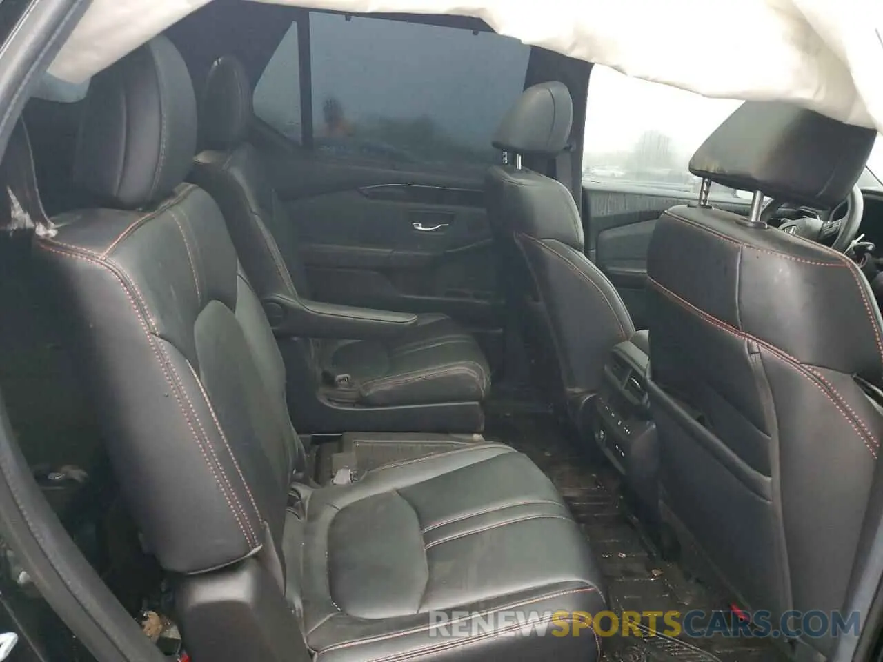 11 Photograph of a damaged car 5FNYG1H63RB021436 HONDA PILOT 2024