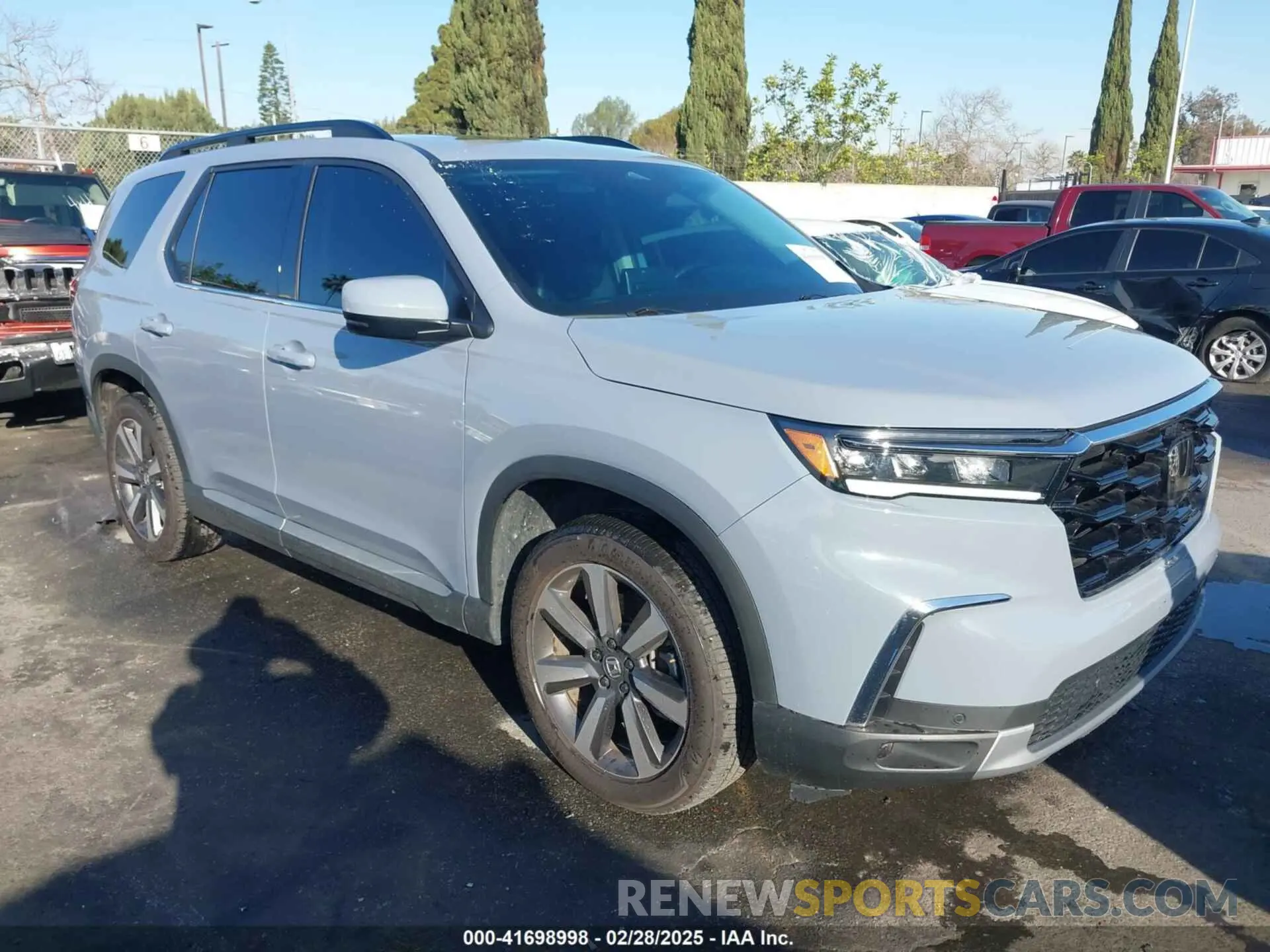 1 Фотография поврежденного автомобиля 5FNYG1H74RB020112 HONDA PILOT 2024