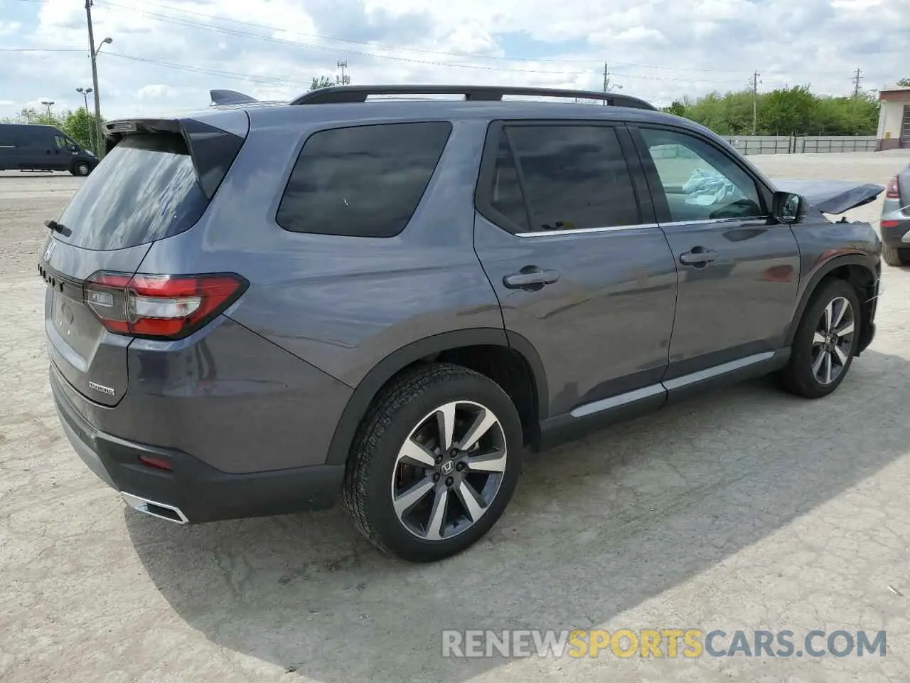 3 Photograph of a damaged car 5FNYG1H74RB036990 HONDA PILOT 2024