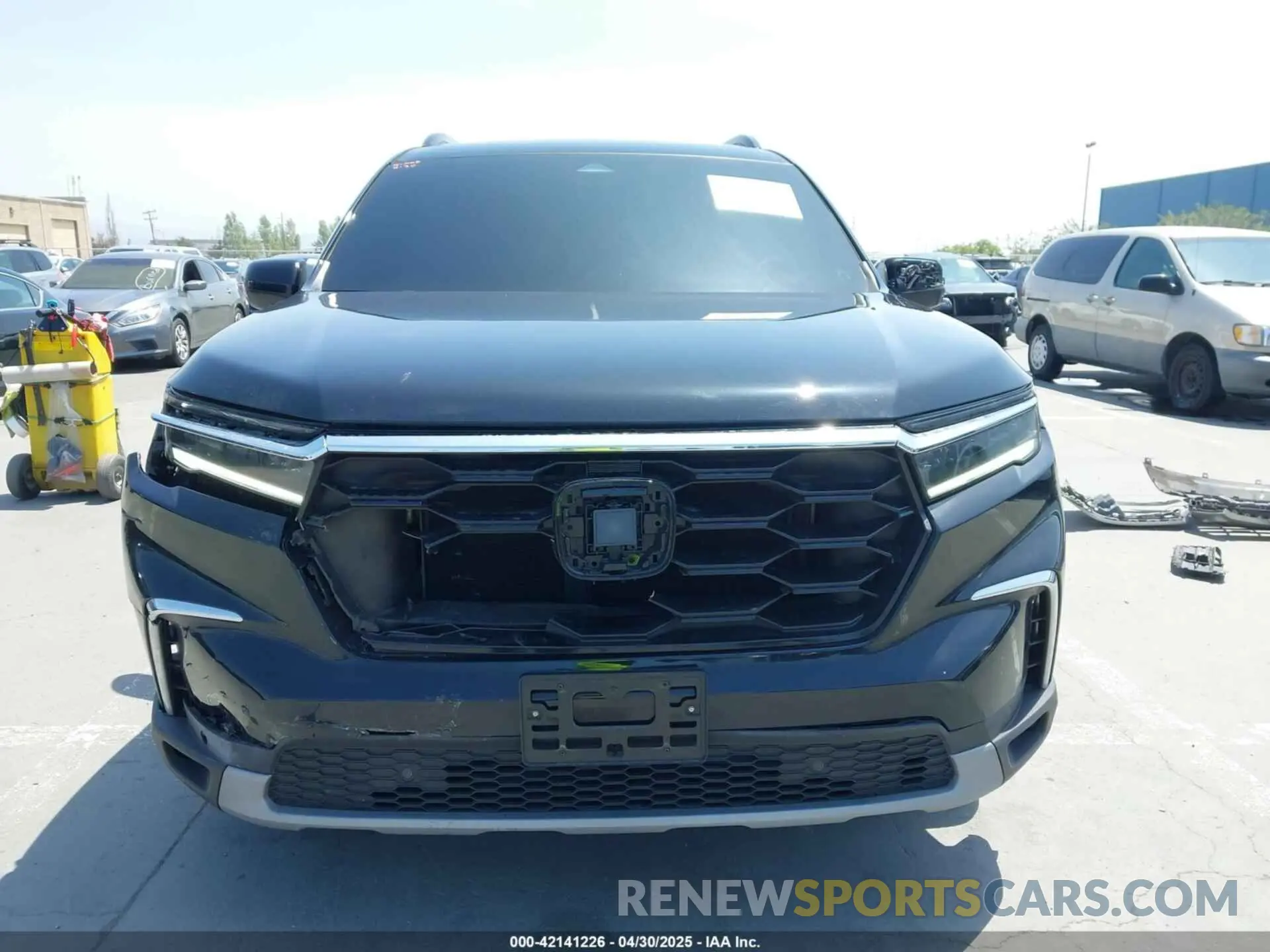 12 Photograph of a damaged car 5FNYG1H75RB038618 HONDA PILOT 2024