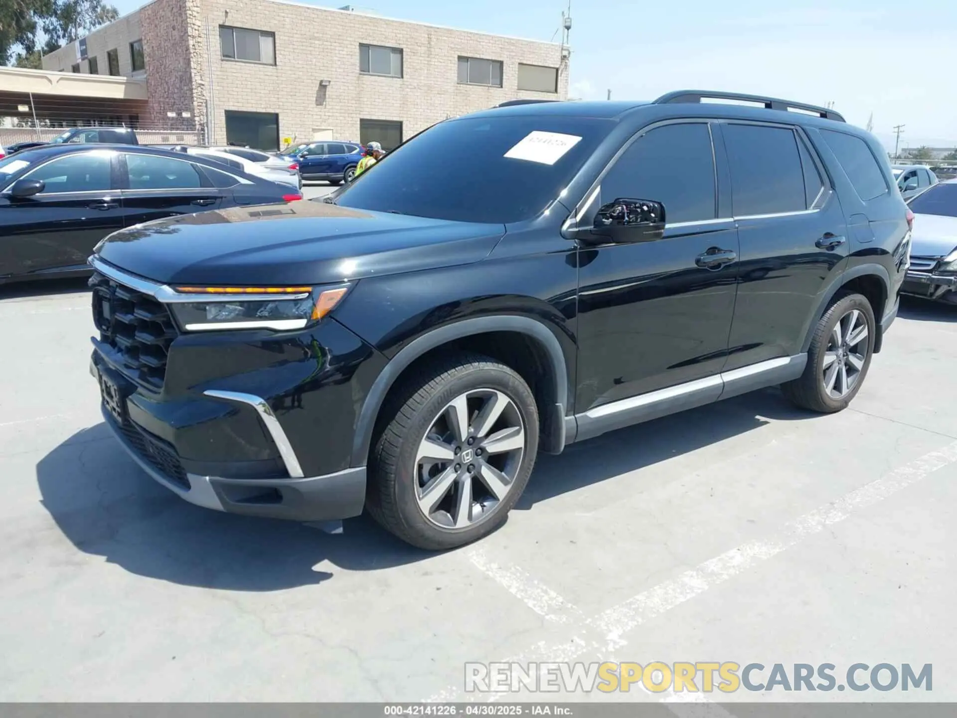 2 Photograph of a damaged car 5FNYG1H75RB038618 HONDA PILOT 2024