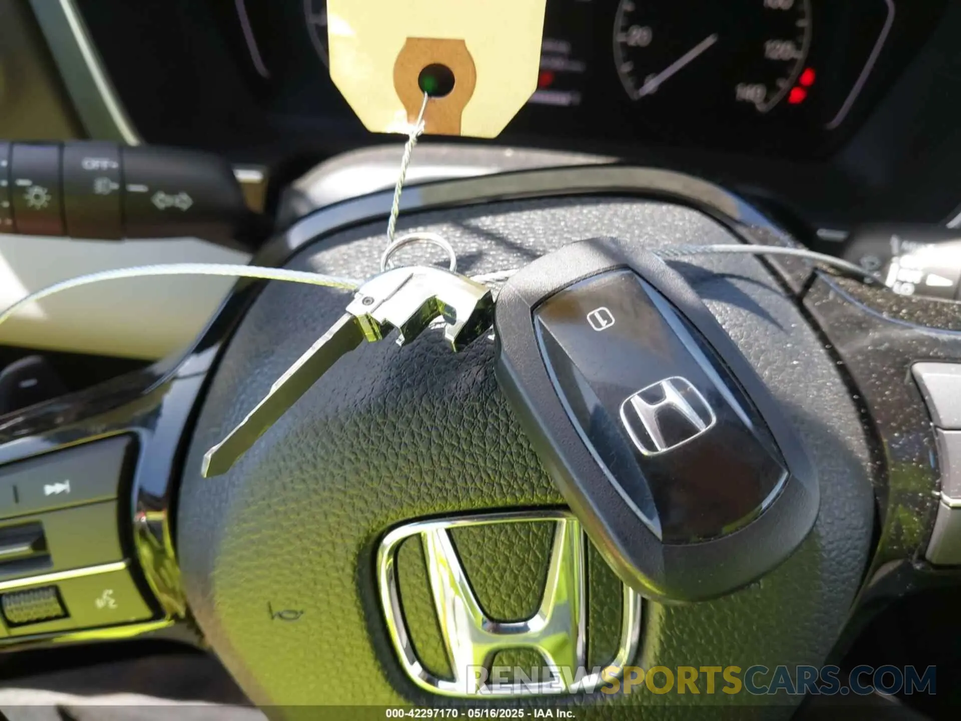 11 Photograph of a damaged car 5FNYG1H76RB026803 HONDA PILOT 2024