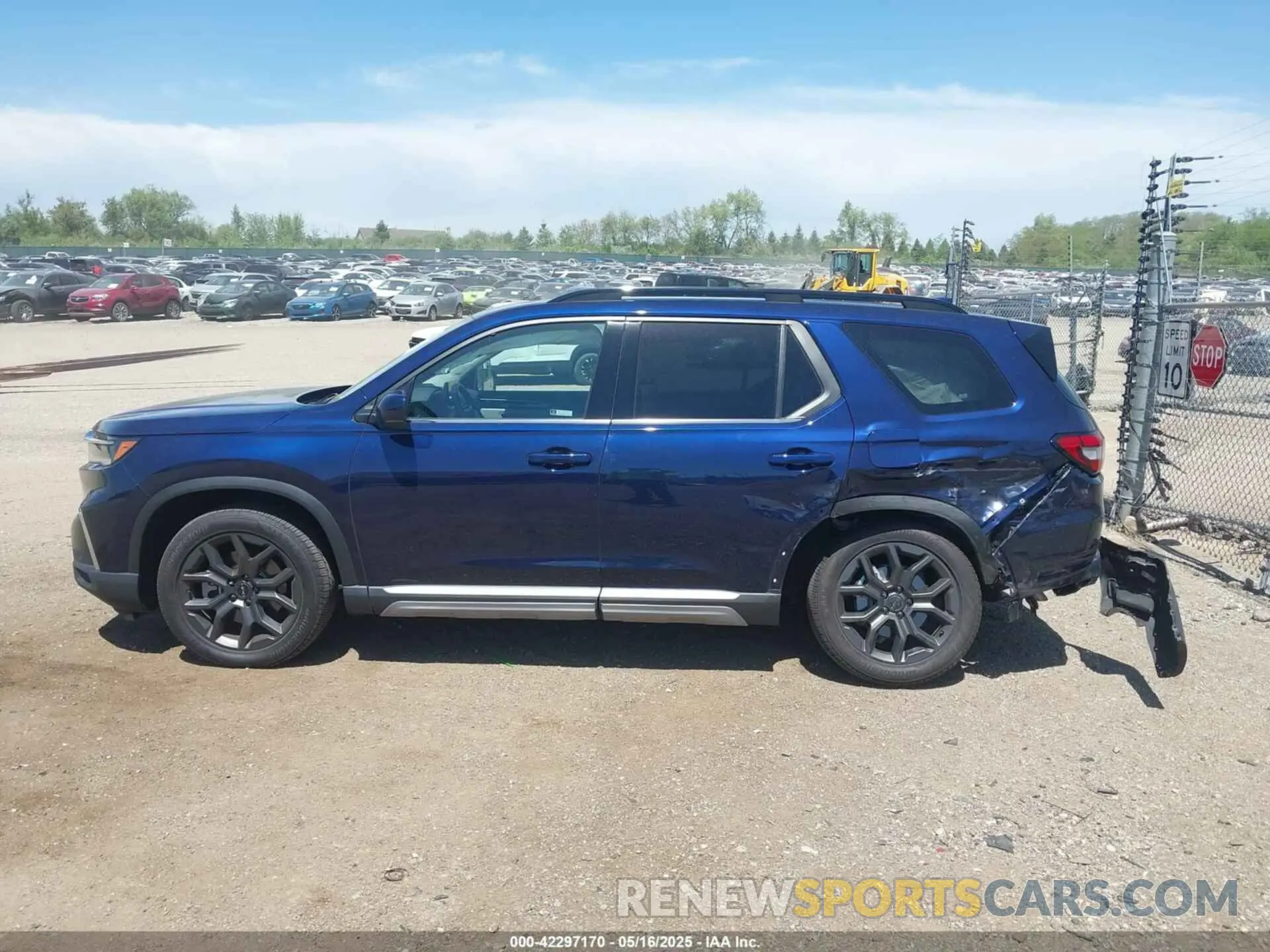 14 Photograph of a damaged car 5FNYG1H76RB026803 HONDA PILOT 2024