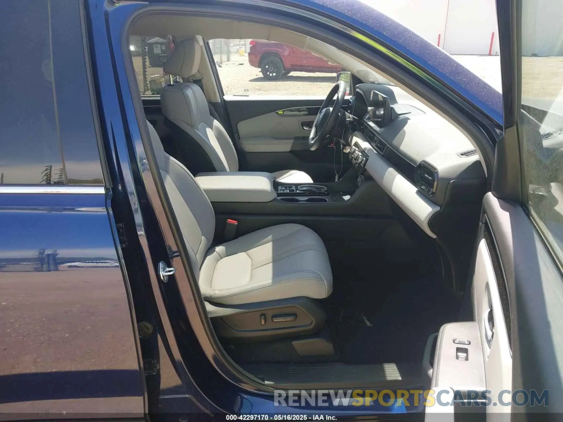5 Photograph of a damaged car 5FNYG1H76RB026803 HONDA PILOT 2024