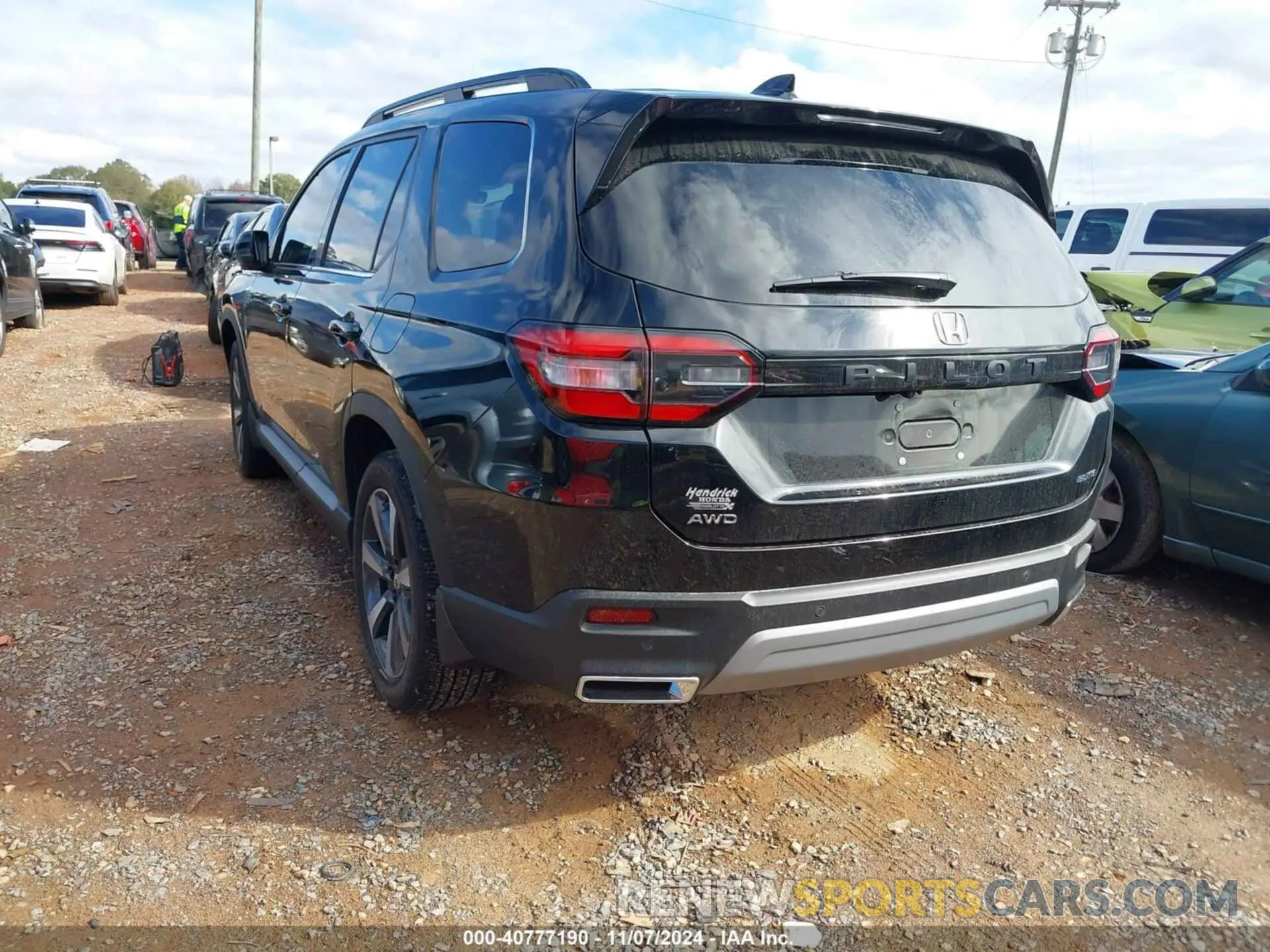 3 Photograph of a damaged car 5FNYG1H82RB013667 HONDA PILOT 2024