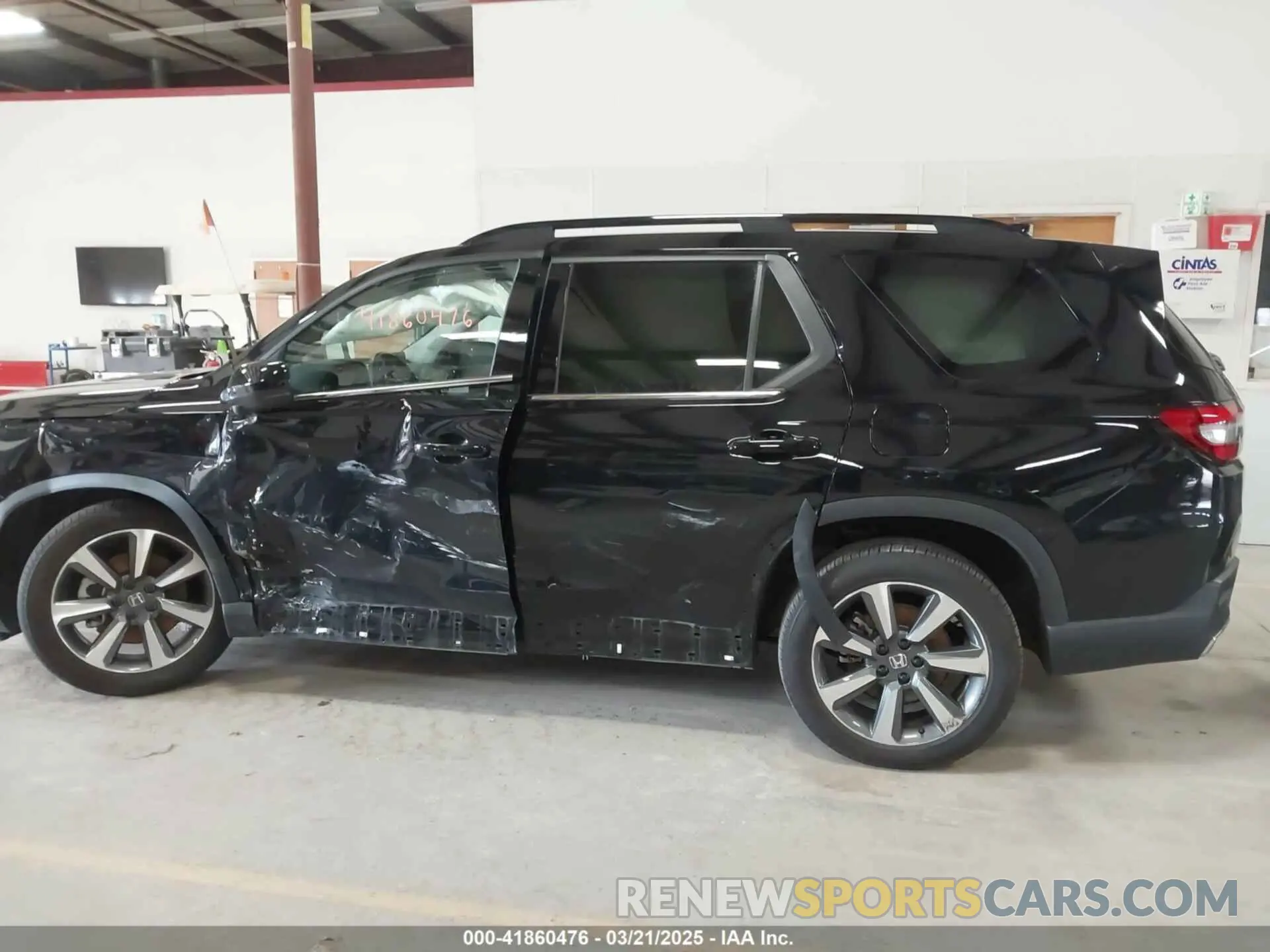 14 Фотография поврежденного автомобиля 5FNYG1H87RB034885 HONDA PILOT 2024