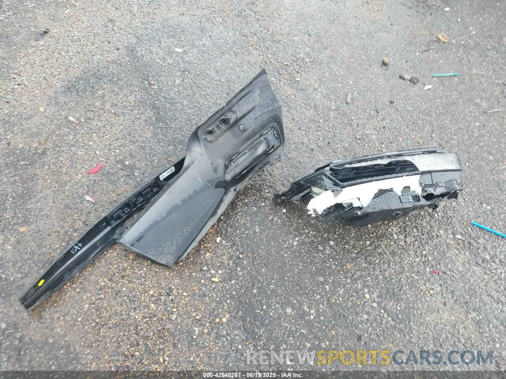 12 Фотография поврежденного автомобиля 5FNYG1H8XRB016901 HONDA PILOT 2024