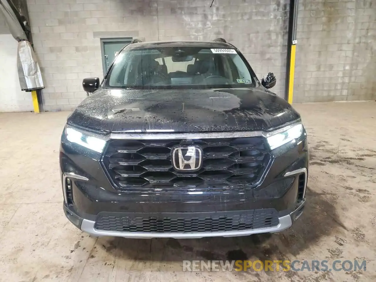 5 Photograph of a damaged car 5FNYG1H8XRB045993 HONDA PILOT 2024
