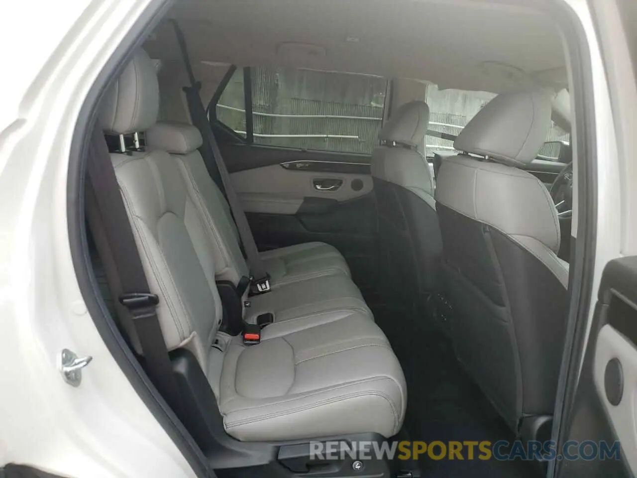 11 Фотография поврежденного автомобиля 5FNYG2H42RB015860 HONDA PILOT 2024