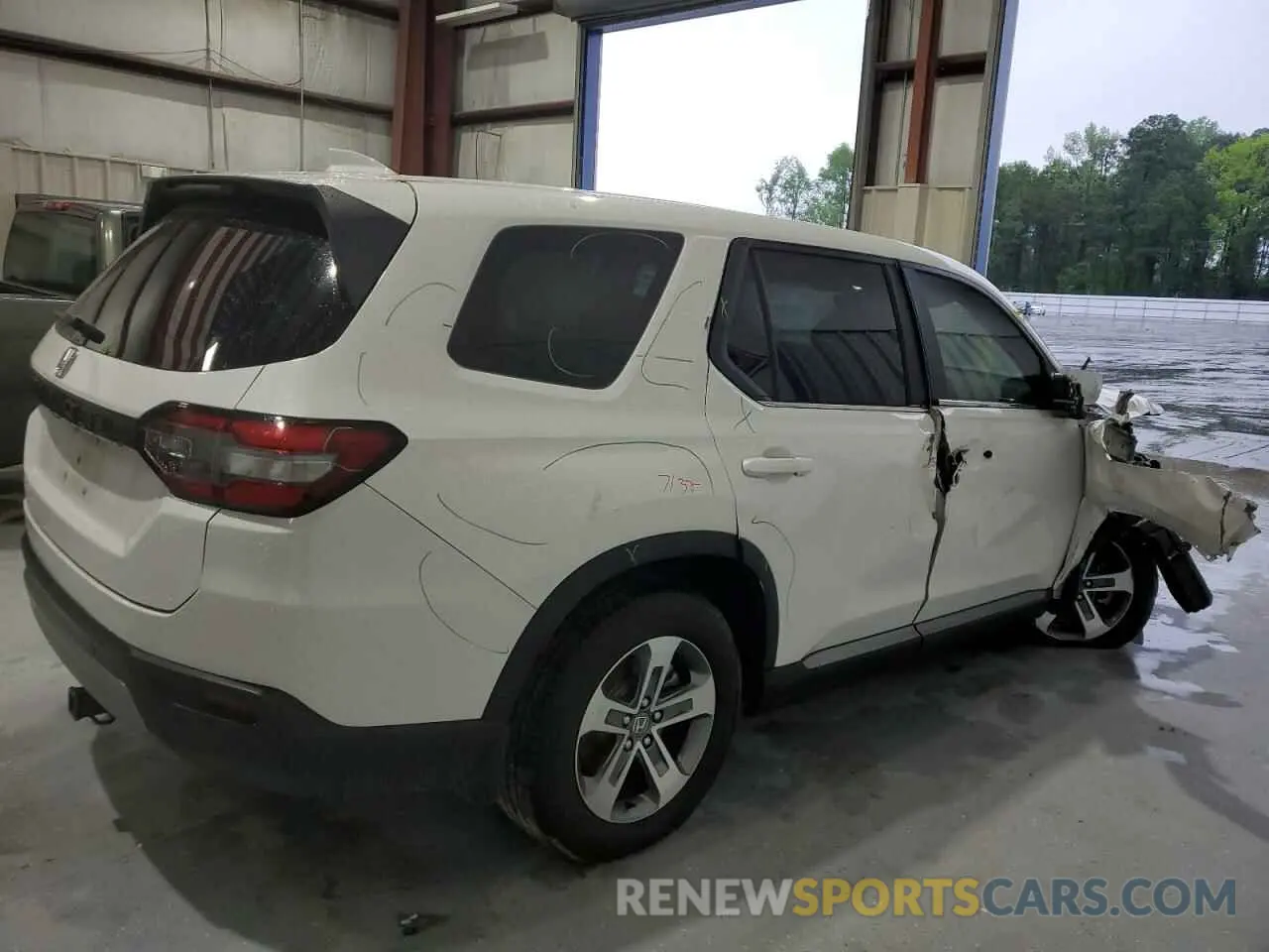 3 Photograph of a damaged car 5FNYG2H51RB012747 HONDA PILOT 2024