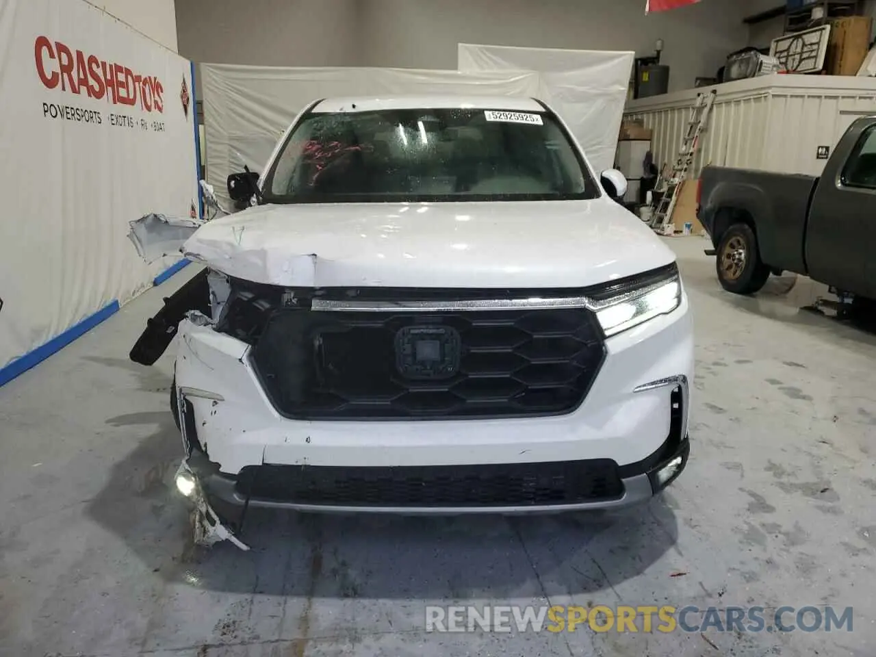 5 Photograph of a damaged car 5FNYG2H51RB012747 HONDA PILOT 2024