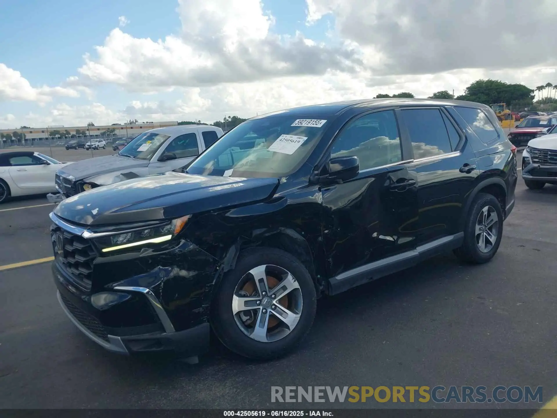 2 Photograph of a damaged car 5FNYG2H53RB011244 HONDA PILOT 2024