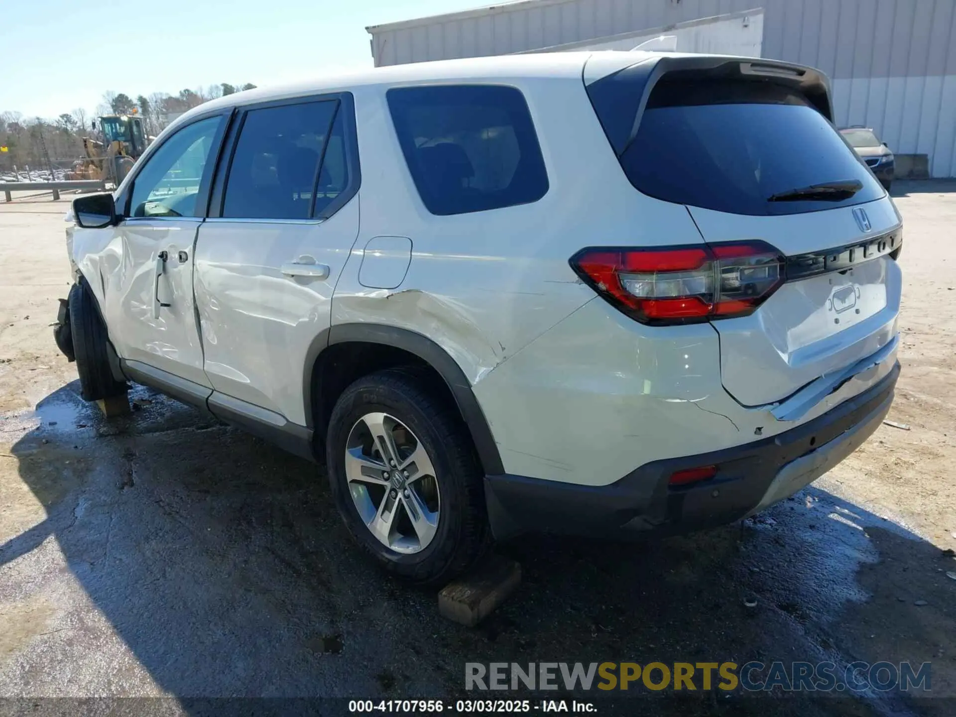 3 Photograph of a damaged car 5FNYG2H57RB001333 HONDA PILOT 2024